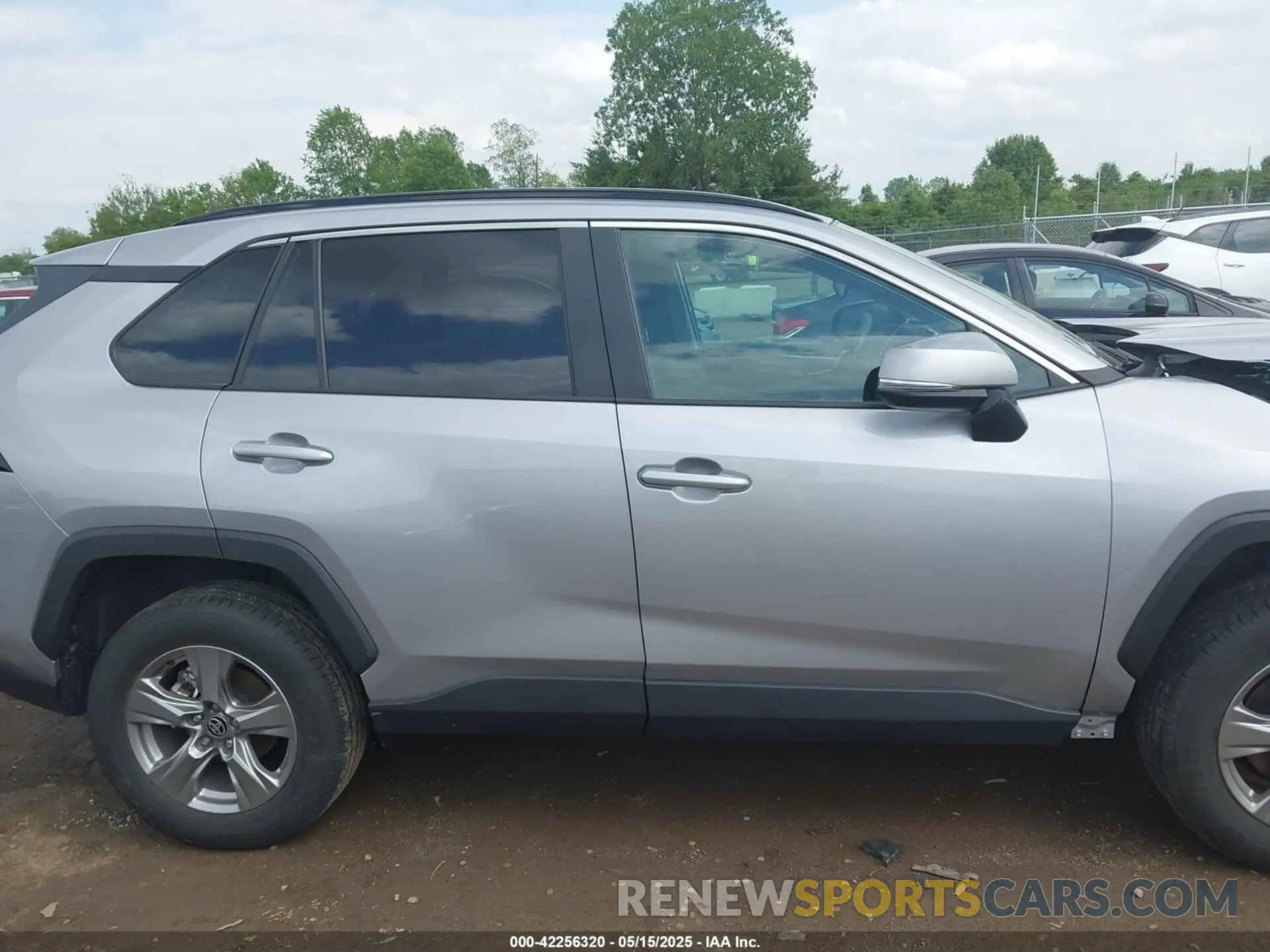 13 Photograph of a damaged car 2T3P1RFVXRC444886 TOYOTA RAV4 2024