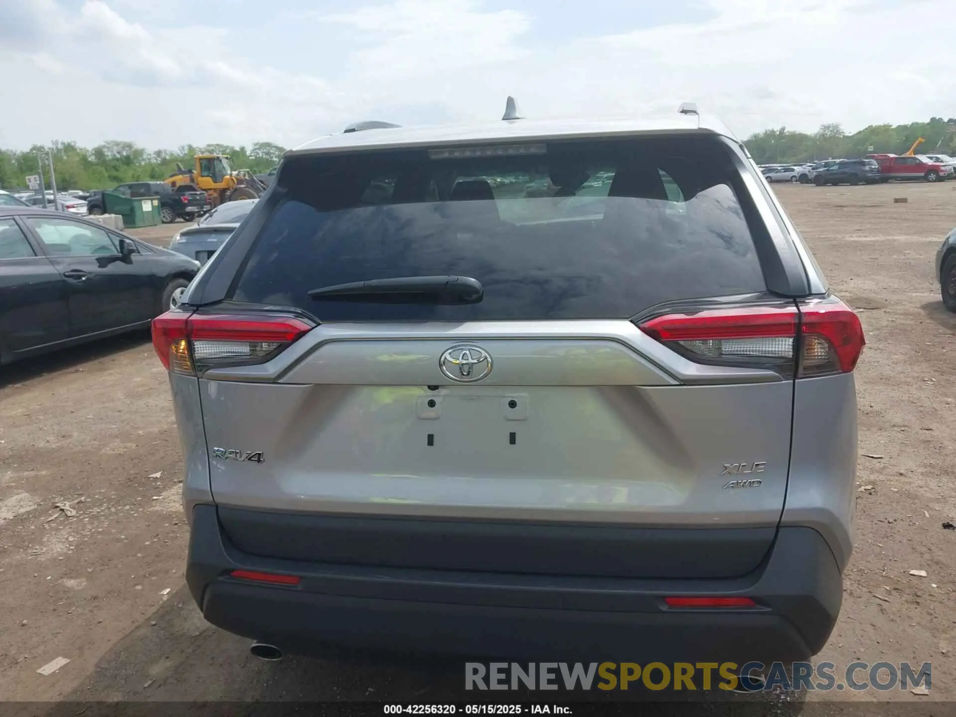16 Photograph of a damaged car 2T3P1RFVXRC444886 TOYOTA RAV4 2024