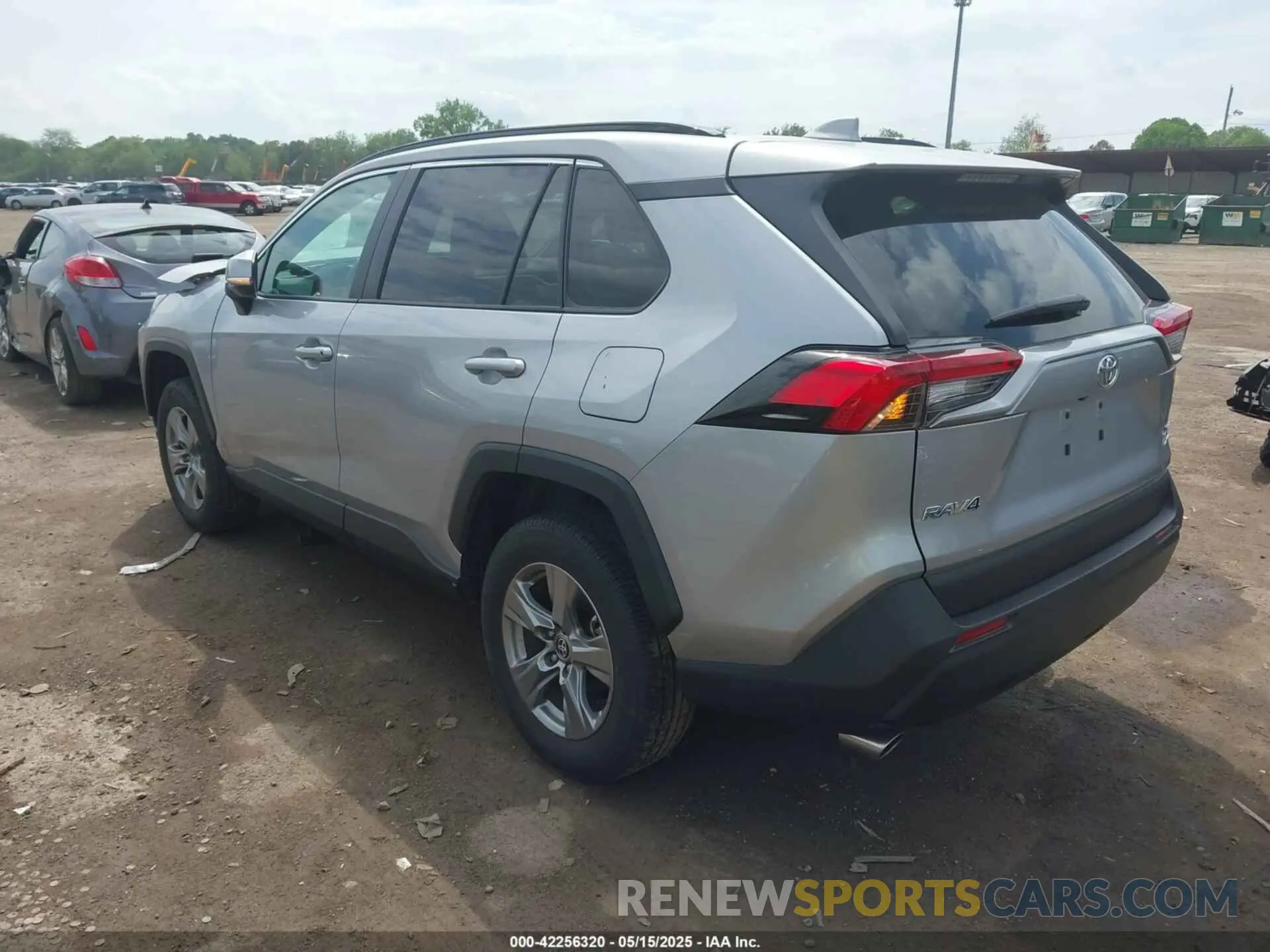 3 Photograph of a damaged car 2T3P1RFVXRC444886 TOYOTA RAV4 2024