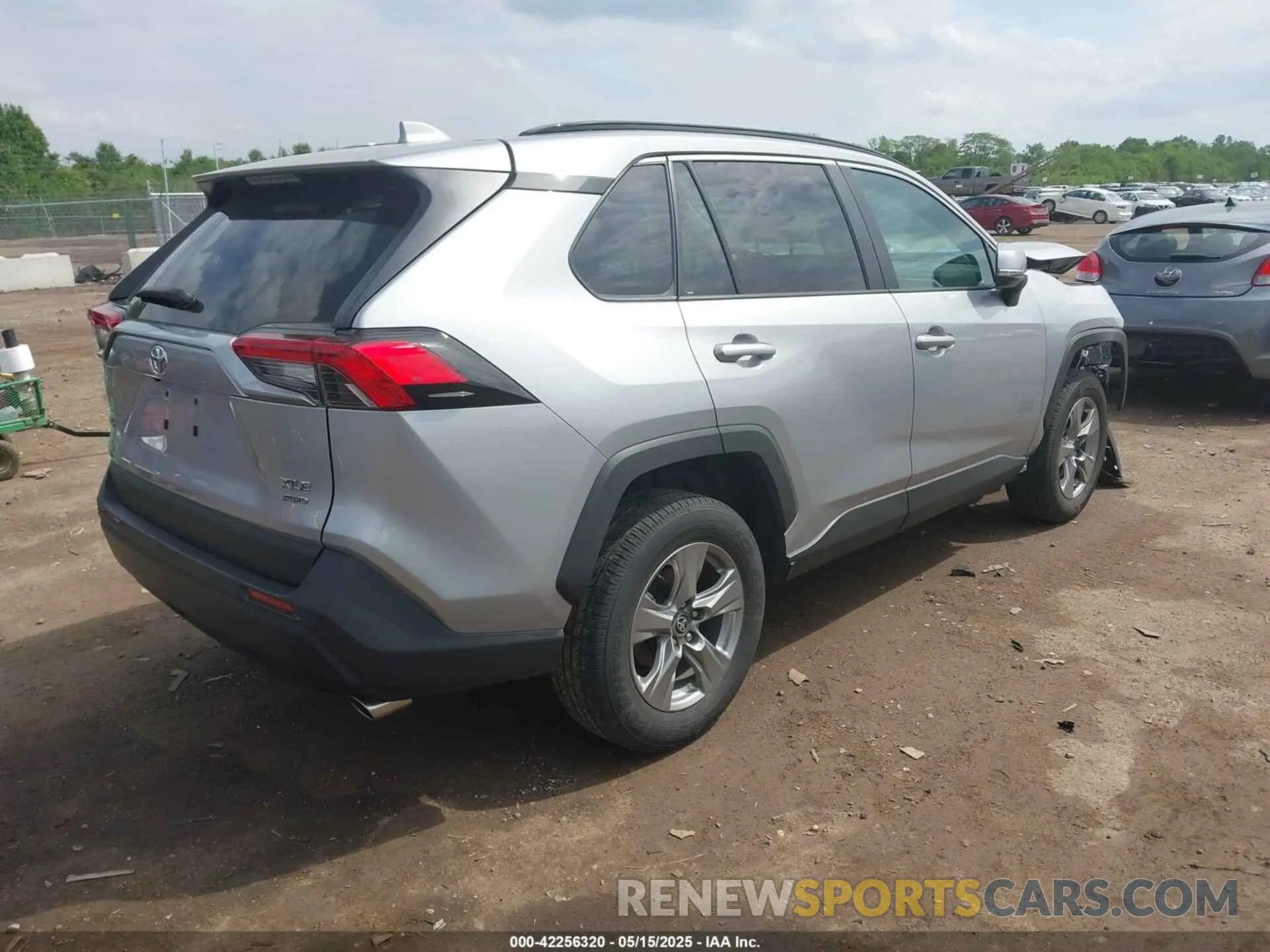 4 Photograph of a damaged car 2T3P1RFVXRC444886 TOYOTA RAV4 2024