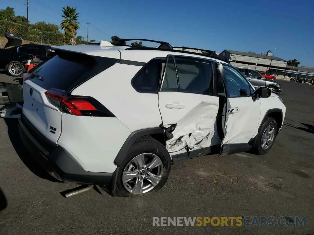 3 Photograph of a damaged car 2T3P1RFVXRW437967 TOYOTA RAV4 2024