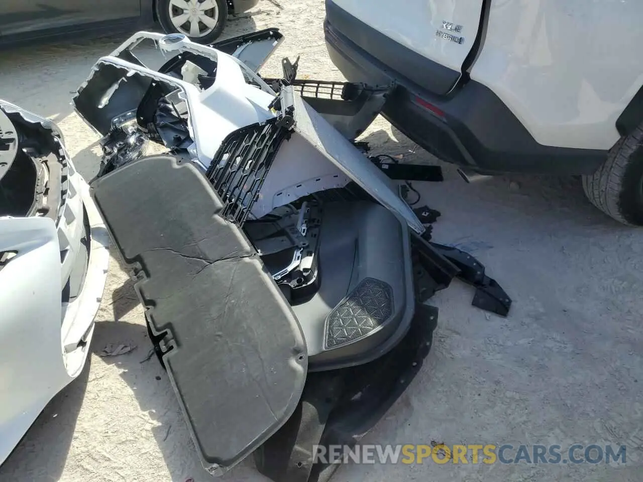 13 Photograph of a damaged car 2T3RWRFV1RW237618 TOYOTA RAV4 2024