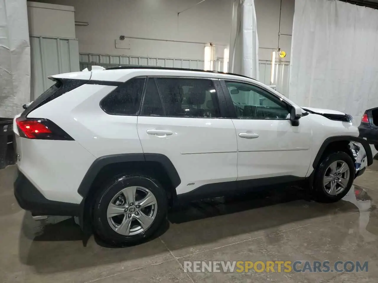 3 Photograph of a damaged car 2T3RWRFV2RW204577 TOYOTA RAV4 2024