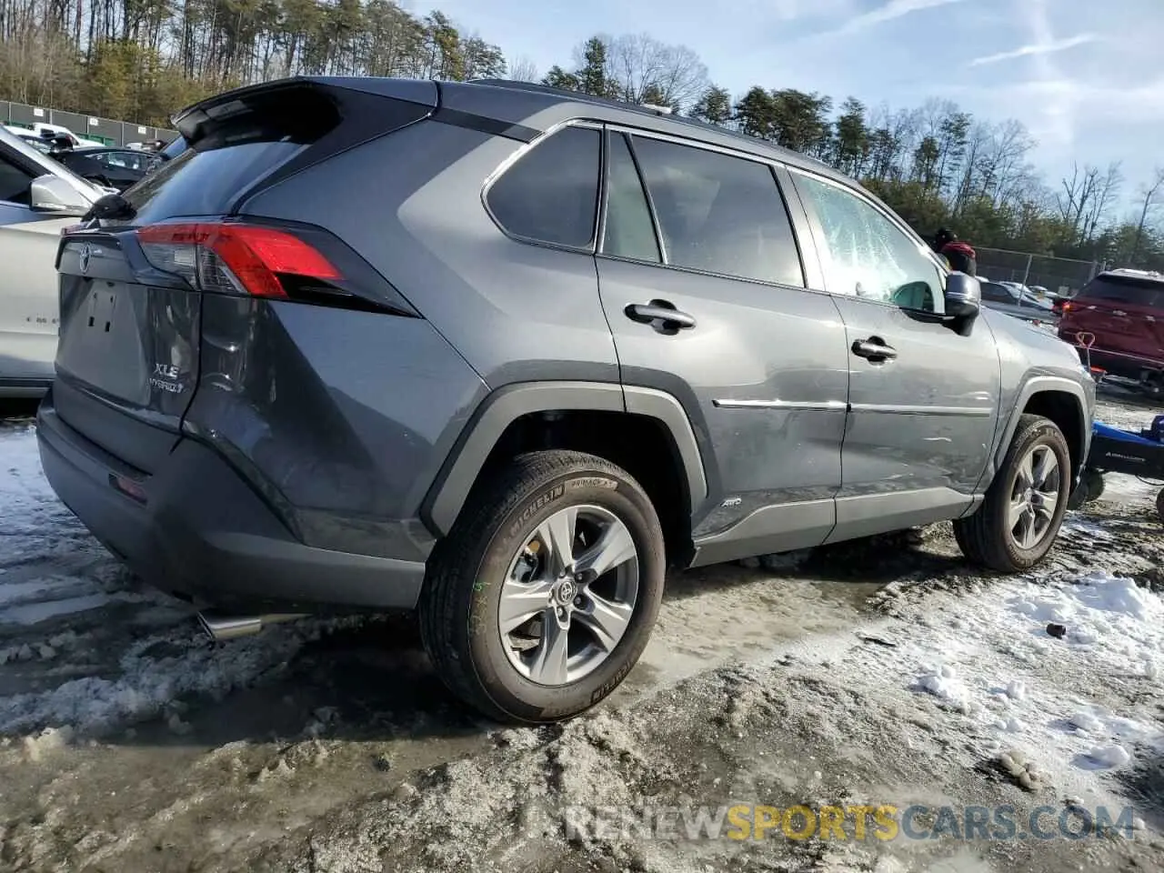 3 Фотография поврежденного автомобиля 2T3RWRFV2RW239863 TOYOTA RAV4 2024