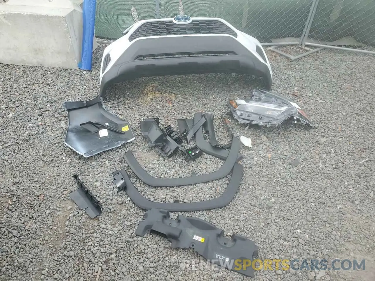 13 Фотография поврежденного автомобиля 2T3RWRFV4RW201387 TOYOTA RAV4 2024