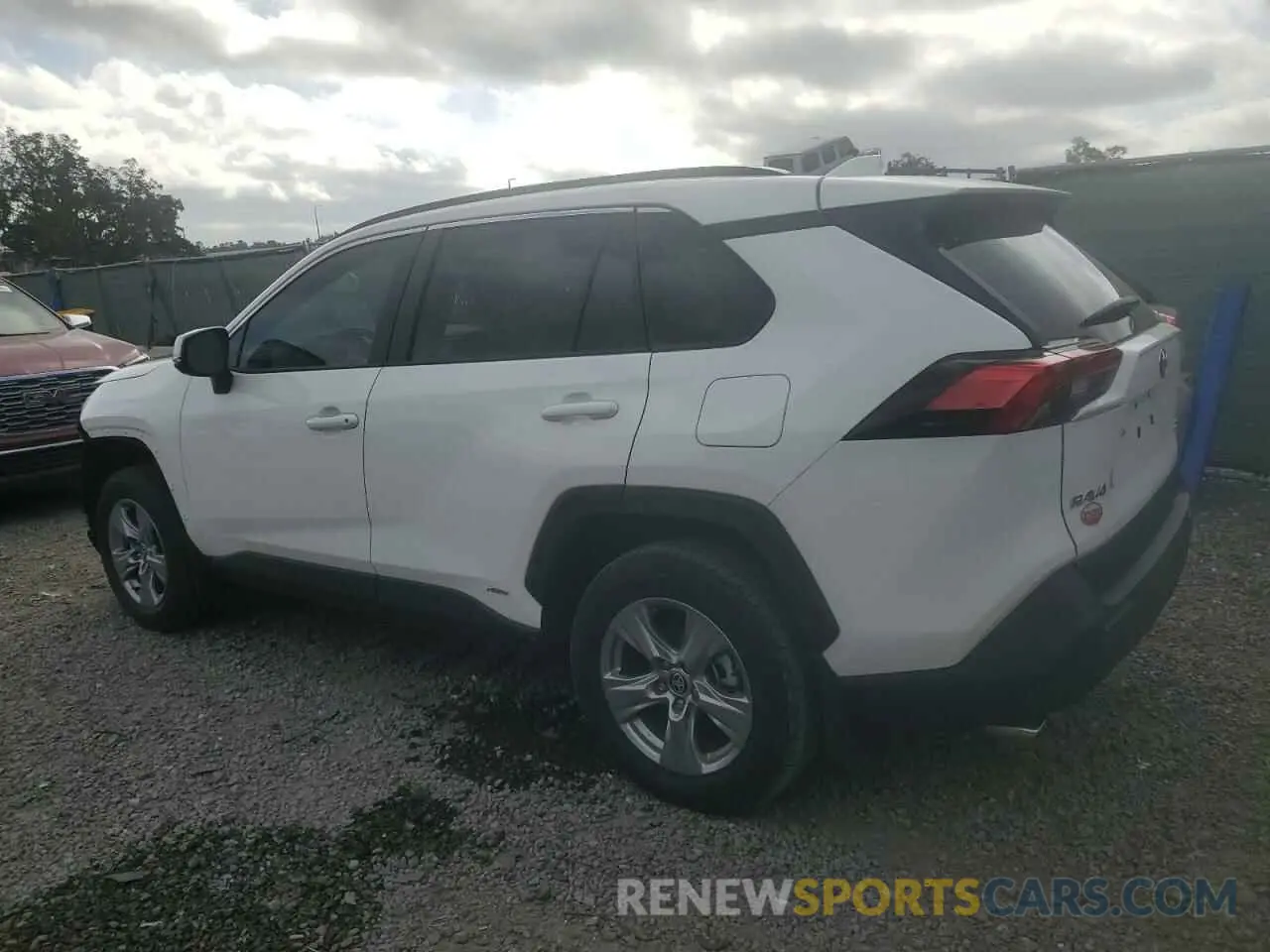 2 Фотография поврежденного автомобиля 2T3RWRFV4RW201387 TOYOTA RAV4 2024