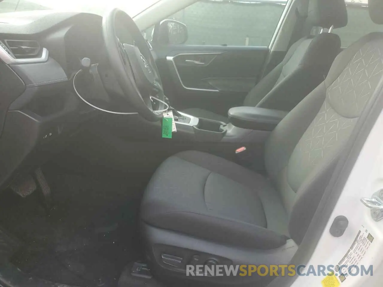 7 Фотография поврежденного автомобиля 2T3RWRFV4RW201387 TOYOTA RAV4 2024