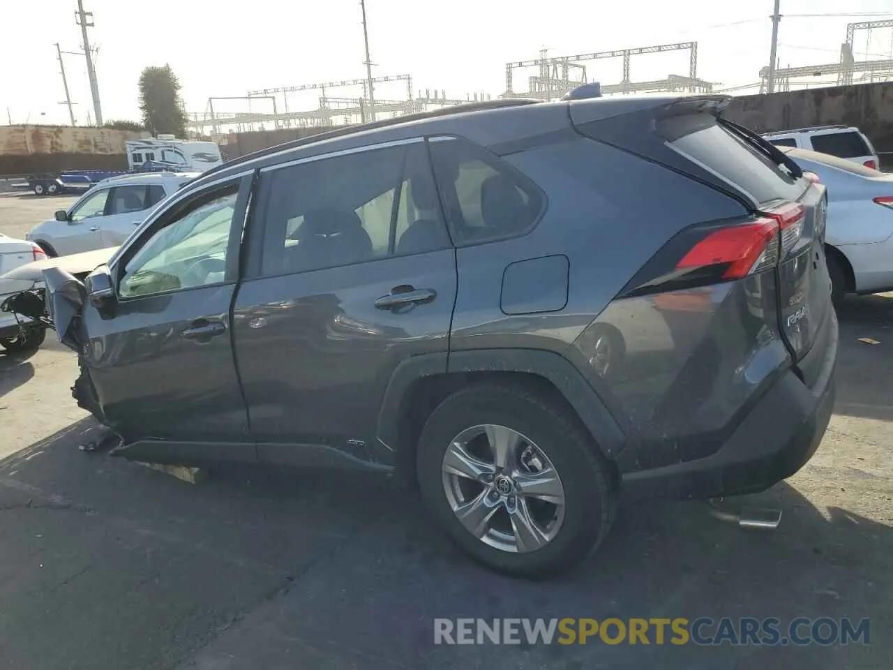 2 Photograph of a damaged car 2T3RWRFV5RW202399 TOYOTA RAV4 2024