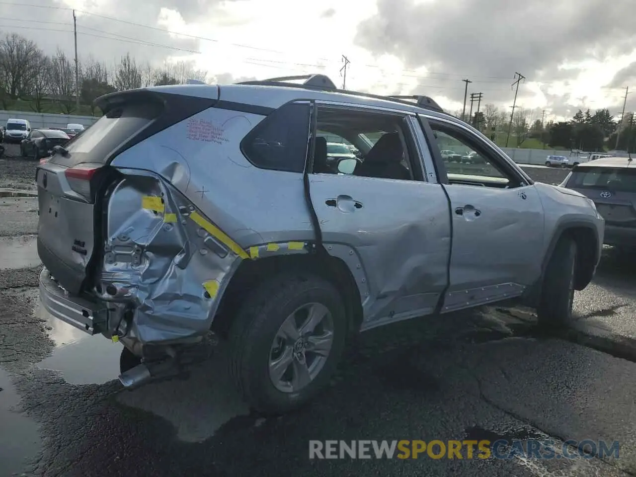 3 Фотография поврежденного автомобиля 2T3RWRFV5RW233152 TOYOTA RAV4 2024
