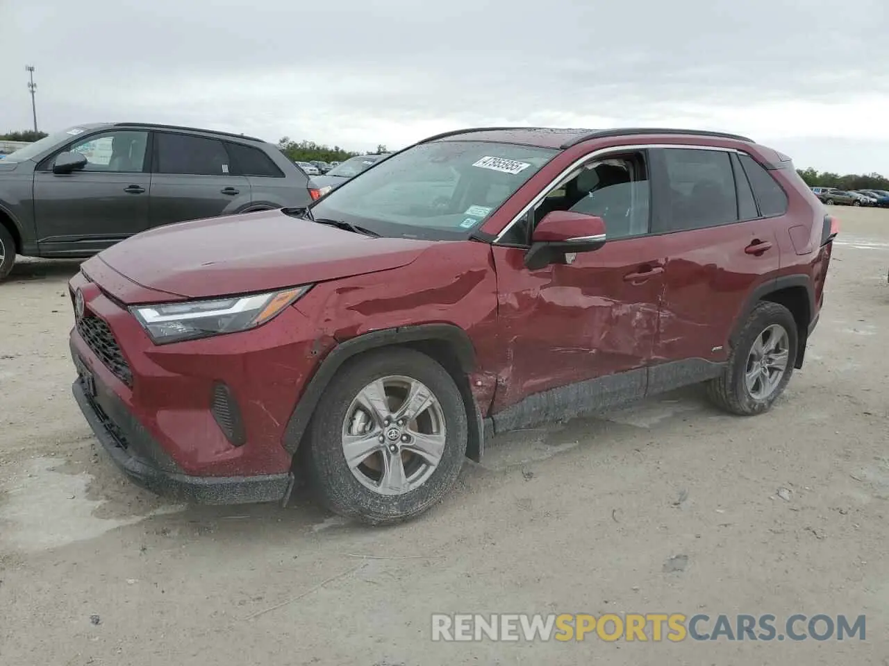 1 Photograph of a damaged car 2T3RWRFV6RW189291 TOYOTA RAV4 2024