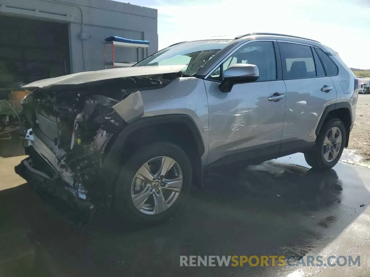 1 Фотография поврежденного автомобиля 2T3RWRFV6RW202332 TOYOTA RAV4 2024