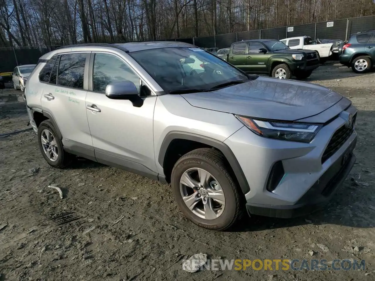 4 Photograph of a damaged car 2T3RWRFV7RW240216 TOYOTA RAV4 2024