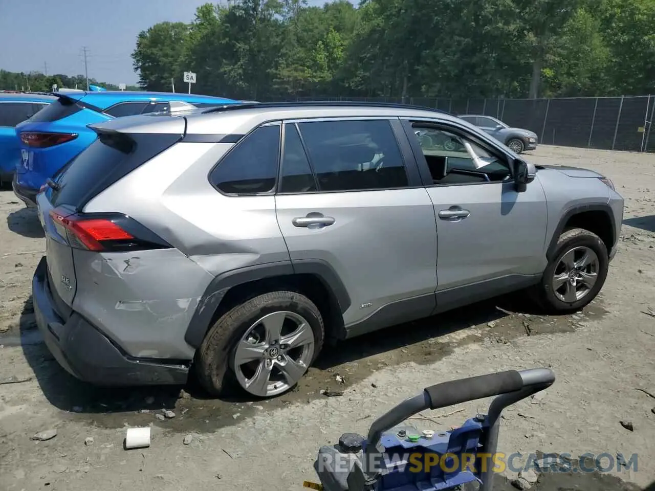 3 Photograph of a damaged car 2T3RWRFV9RW225569 TOYOTA RAV4 2024