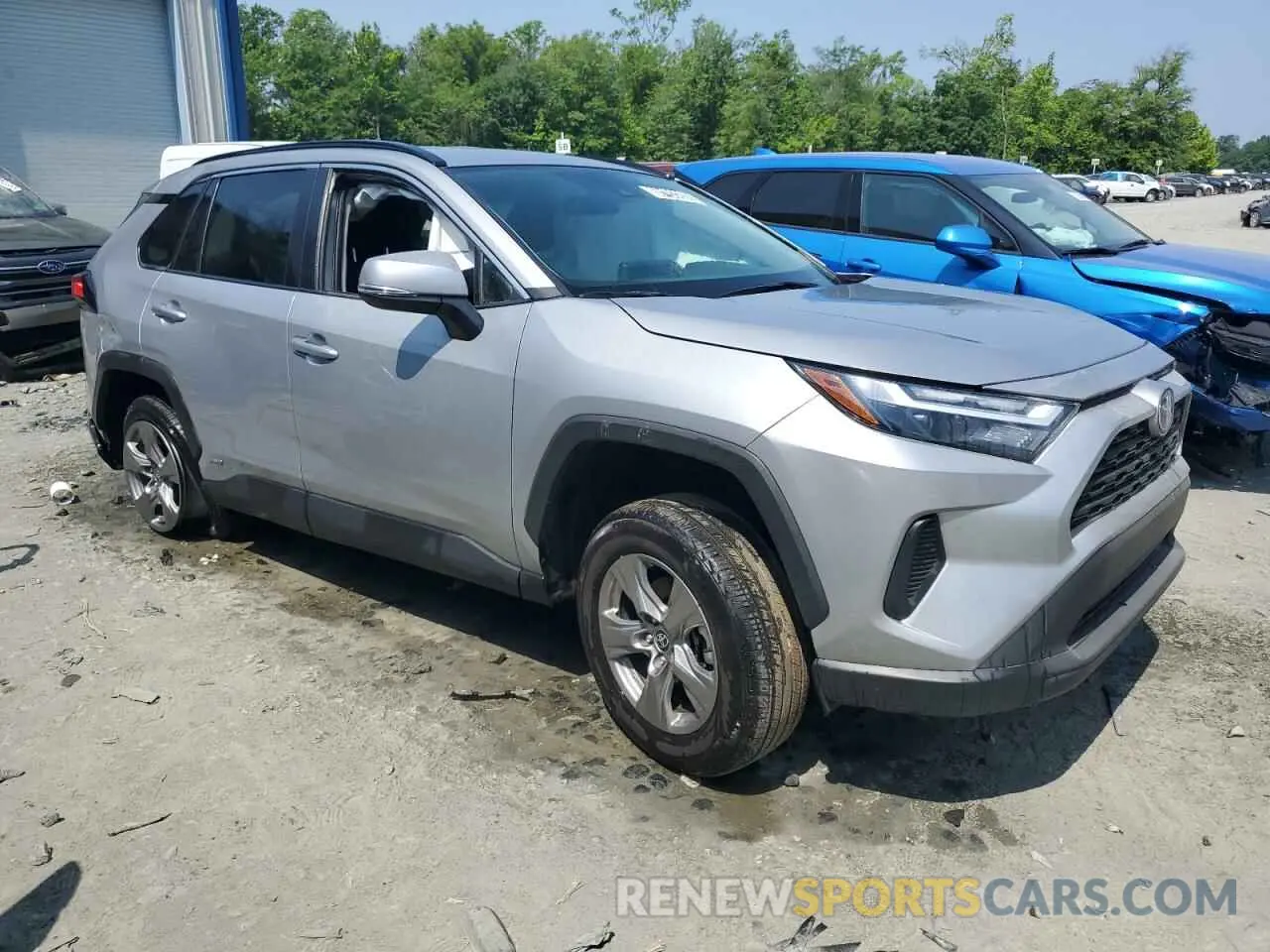 4 Photograph of a damaged car 2T3RWRFV9RW225569 TOYOTA RAV4 2024