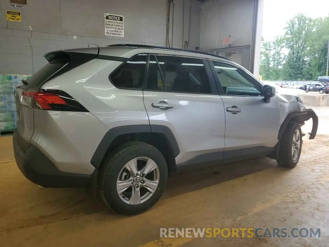 3 Photograph of a damaged car 2T3W1RFV0RC273870 TOYOTA RAV4 2024