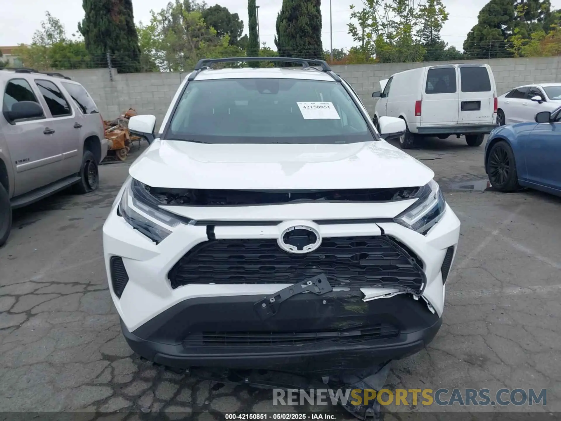 12 Фотография поврежденного автомобиля 2T3W1RFV0RC277255 TOYOTA RAV4 2024