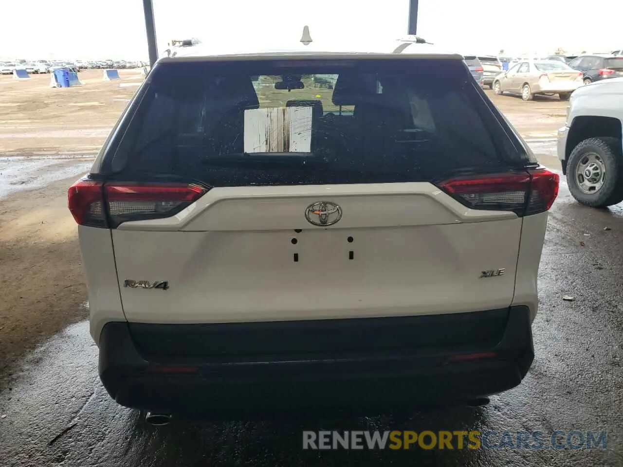 6 Photograph of a damaged car 2T3W1RFV0RW321558 TOYOTA RAV4 2024