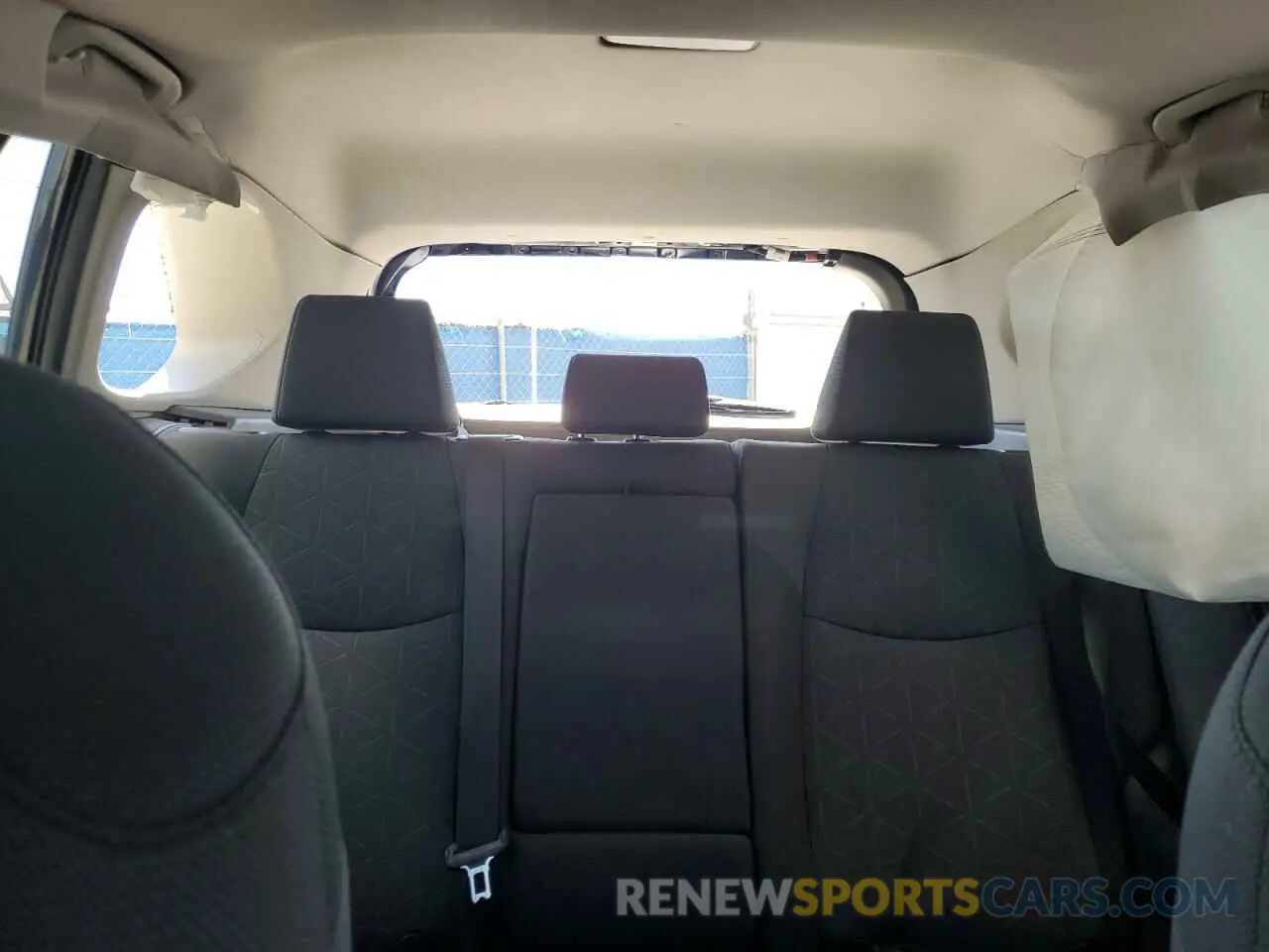 10 Фотография поврежденного автомобиля 2T3W1RFV0RW347853 TOYOTA RAV4 2024