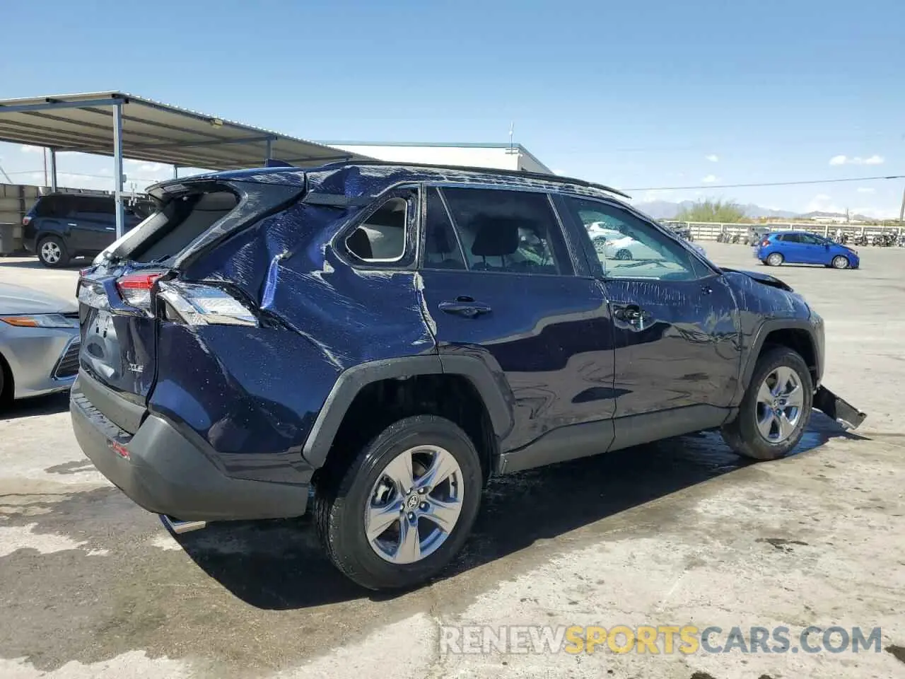 3 Фотография поврежденного автомобиля 2T3W1RFV0RW347853 TOYOTA RAV4 2024