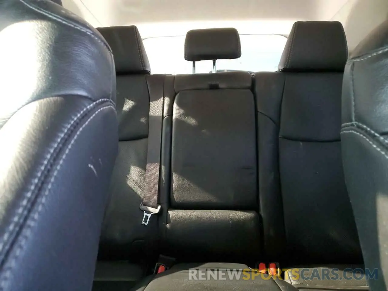 10 Photograph of a damaged car 2T3W1RFV0RW361350 TOYOTA RAV4 2024