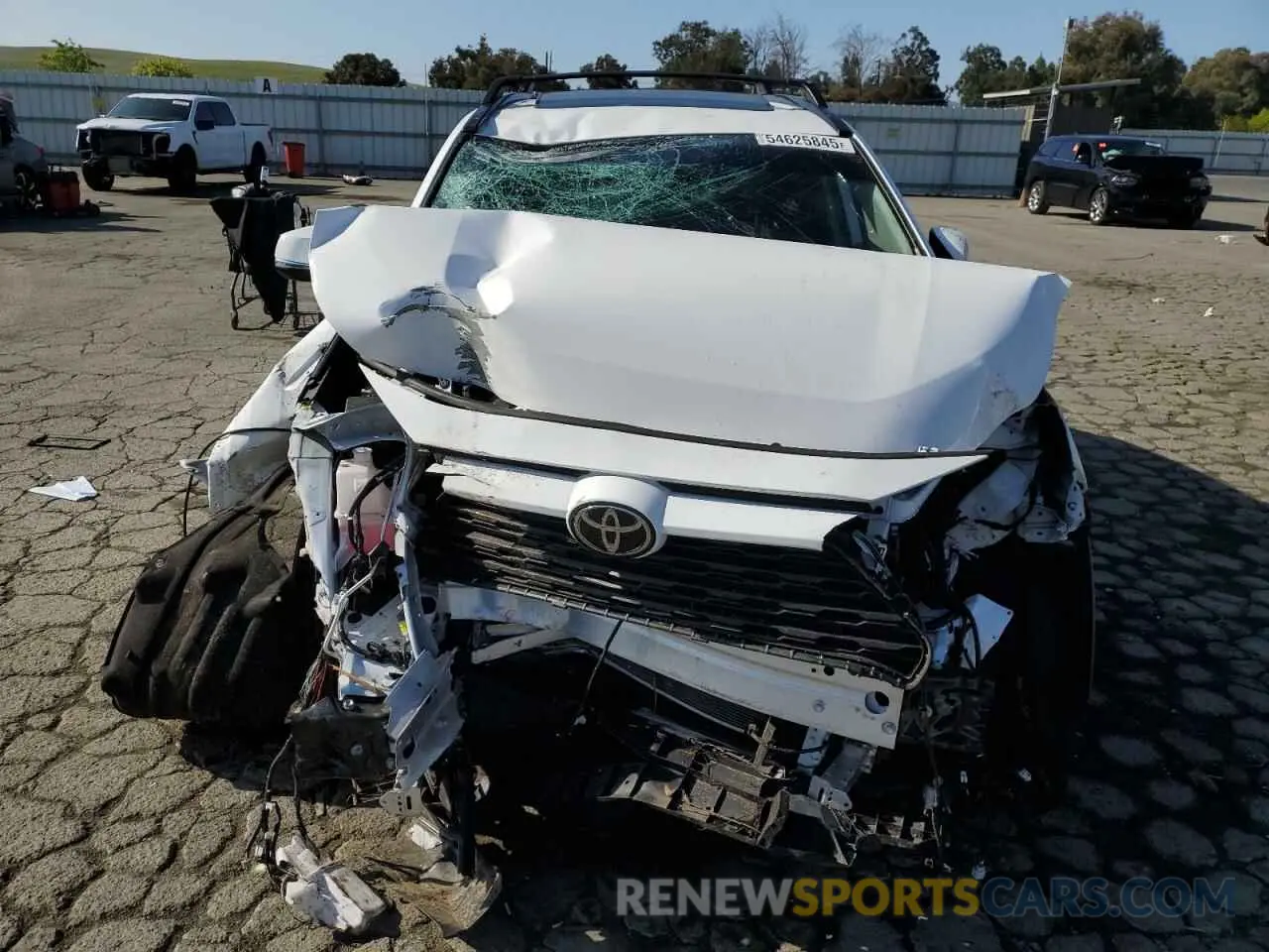 5 Photograph of a damaged car 2T3W1RFV0RW361350 TOYOTA RAV4 2024