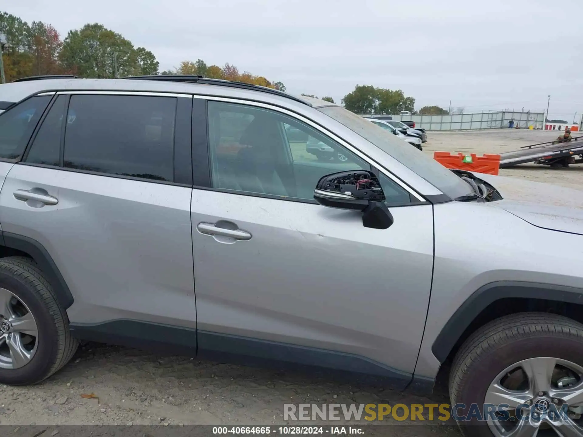 6 Photograph of a damaged car 2T3W1RFV2RC270016 TOYOTA RAV4 2024