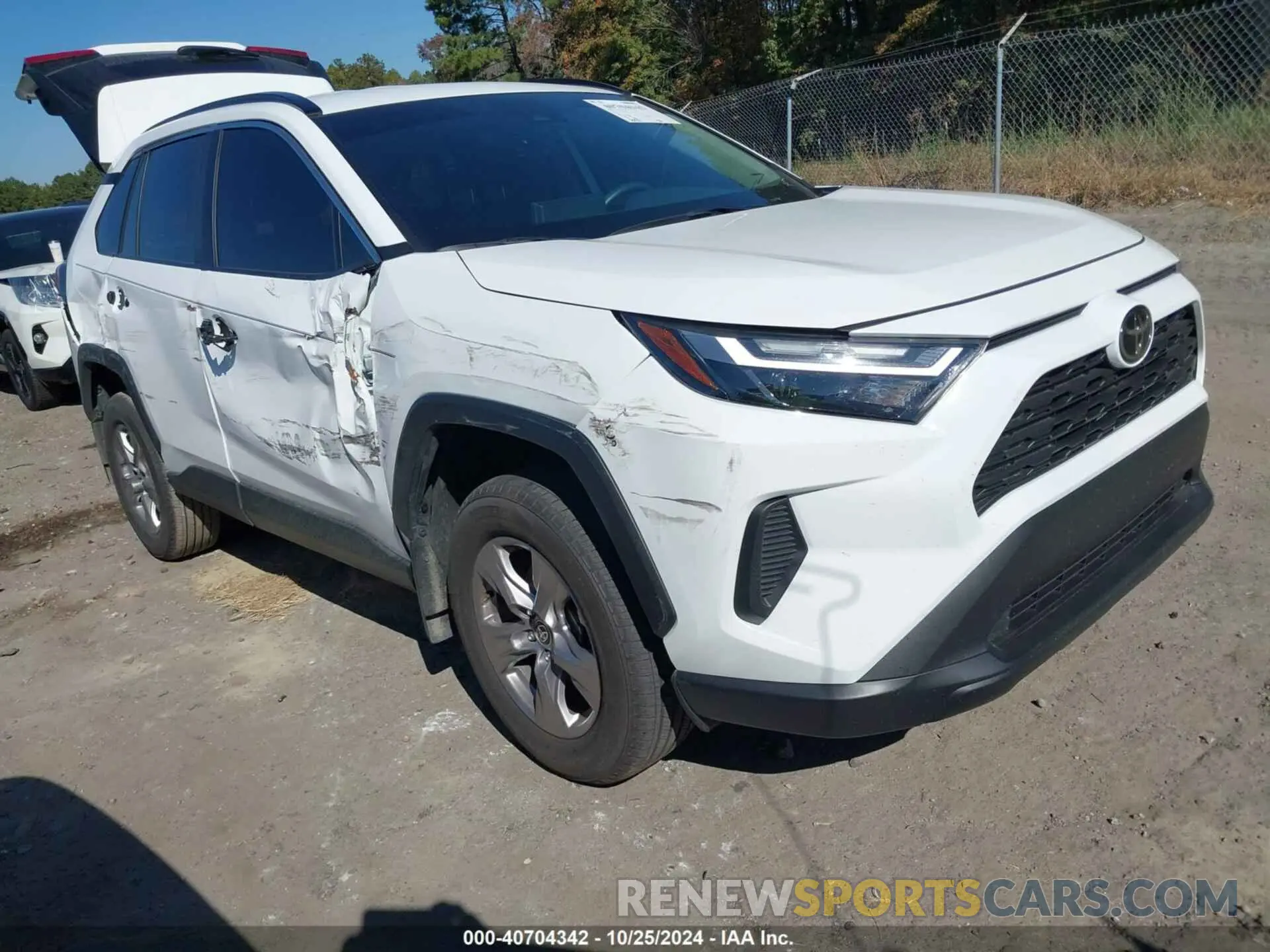 1 Фотография поврежденного автомобиля 2T3W1RFV2RC274356 TOYOTA RAV4 2024