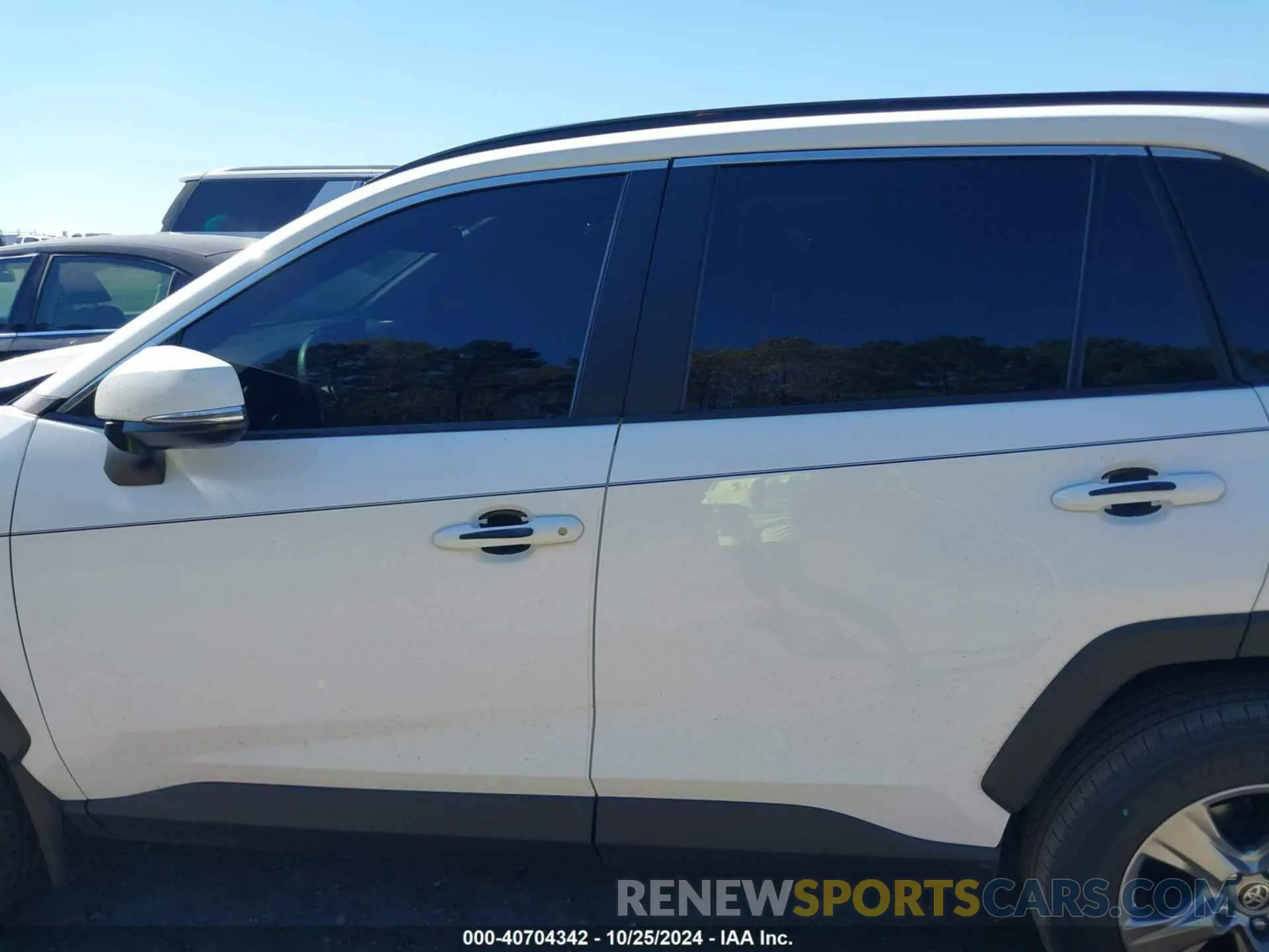 15 Фотография поврежденного автомобиля 2T3W1RFV2RC274356 TOYOTA RAV4 2024