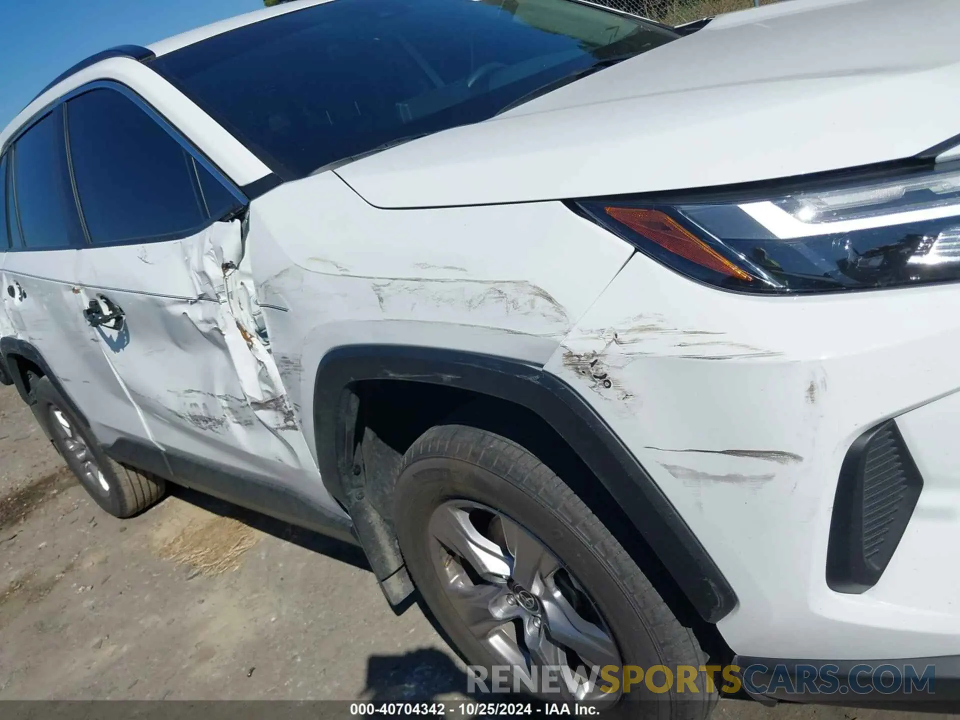 6 Фотография поврежденного автомобиля 2T3W1RFV2RC274356 TOYOTA RAV4 2024