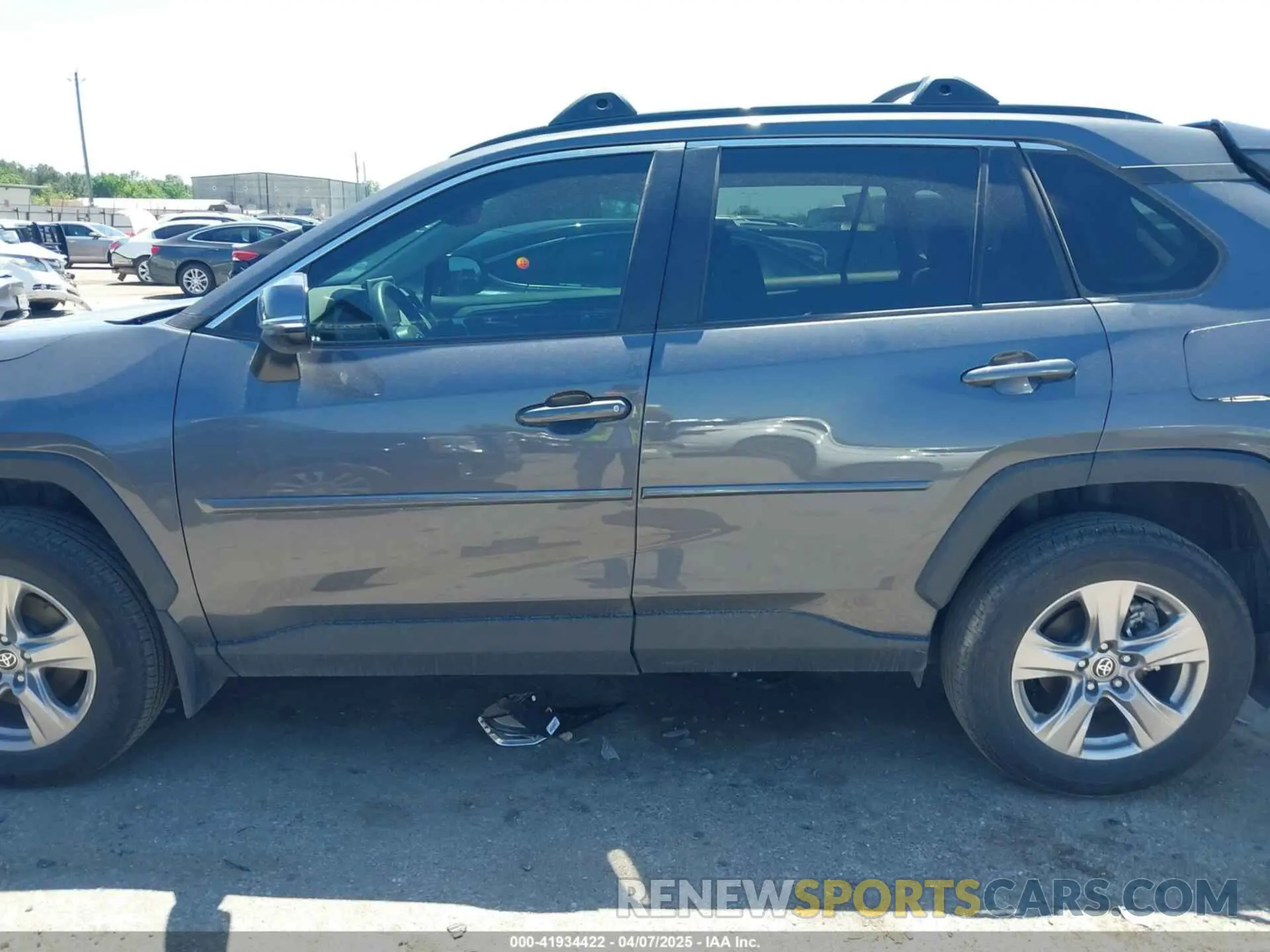 14 Photograph of a damaged car 2T3W1RFV2RW343187 TOYOTA RAV4 2024