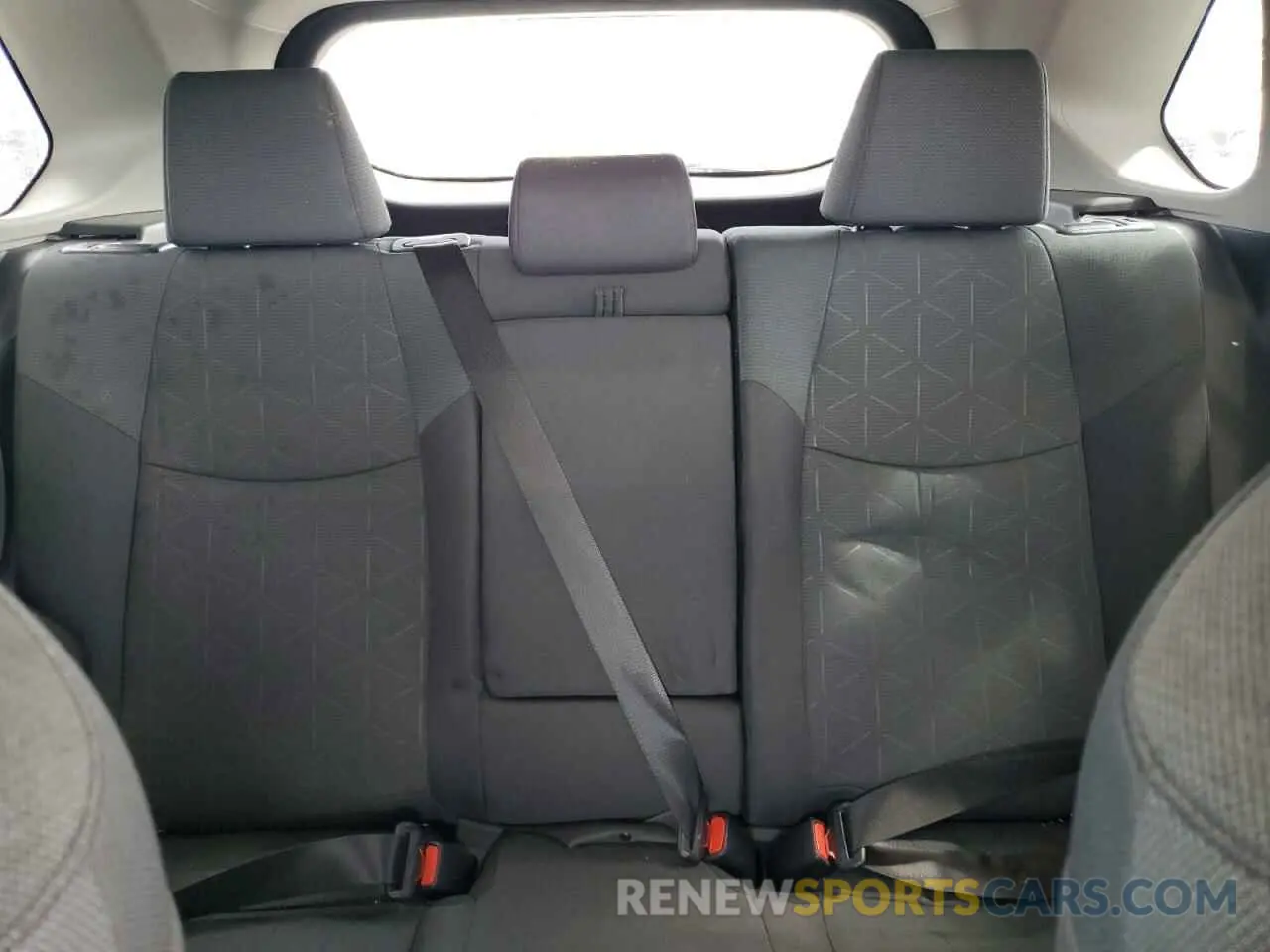 10 Фотография поврежденного автомобиля 2T3W1RFV2RW353024 TOYOTA RAV4 2024