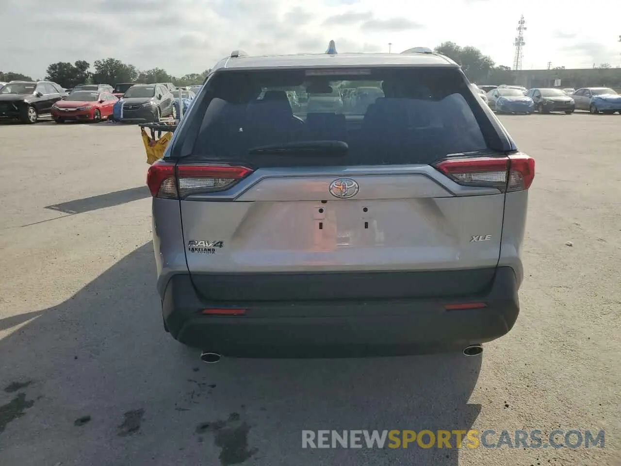 6 Photograph of a damaged car 2T3W1RFV2RW354965 TOYOTA RAV4 2024