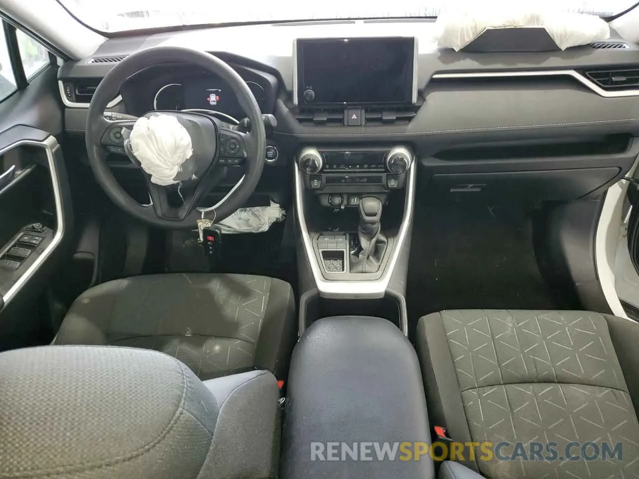 8 Фотография поврежденного автомобиля 2T3W1RFV3RC279615 TOYOTA RAV4 2024