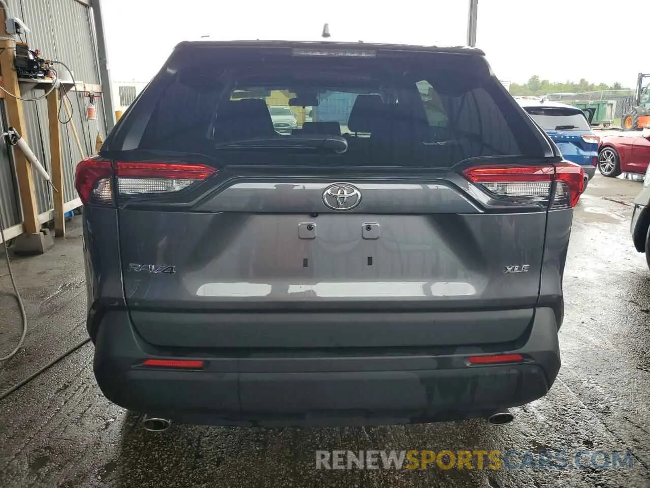 6 Photograph of a damaged car 2T3W1RFV3RC280702 TOYOTA RAV4 2024