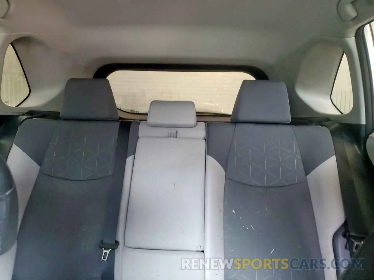 10 Photograph of a damaged car 2T3W1RFV3RC282532 TOYOTA RAV4 2024
