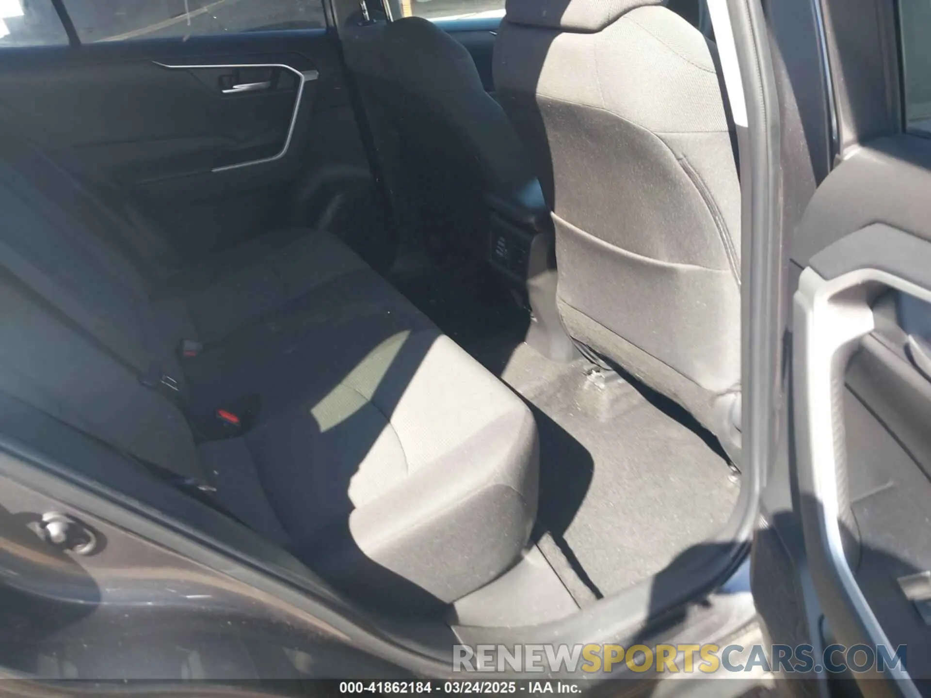 8 Photograph of a damaged car 2T3W1RFV3RW308075 TOYOTA RAV4 2024