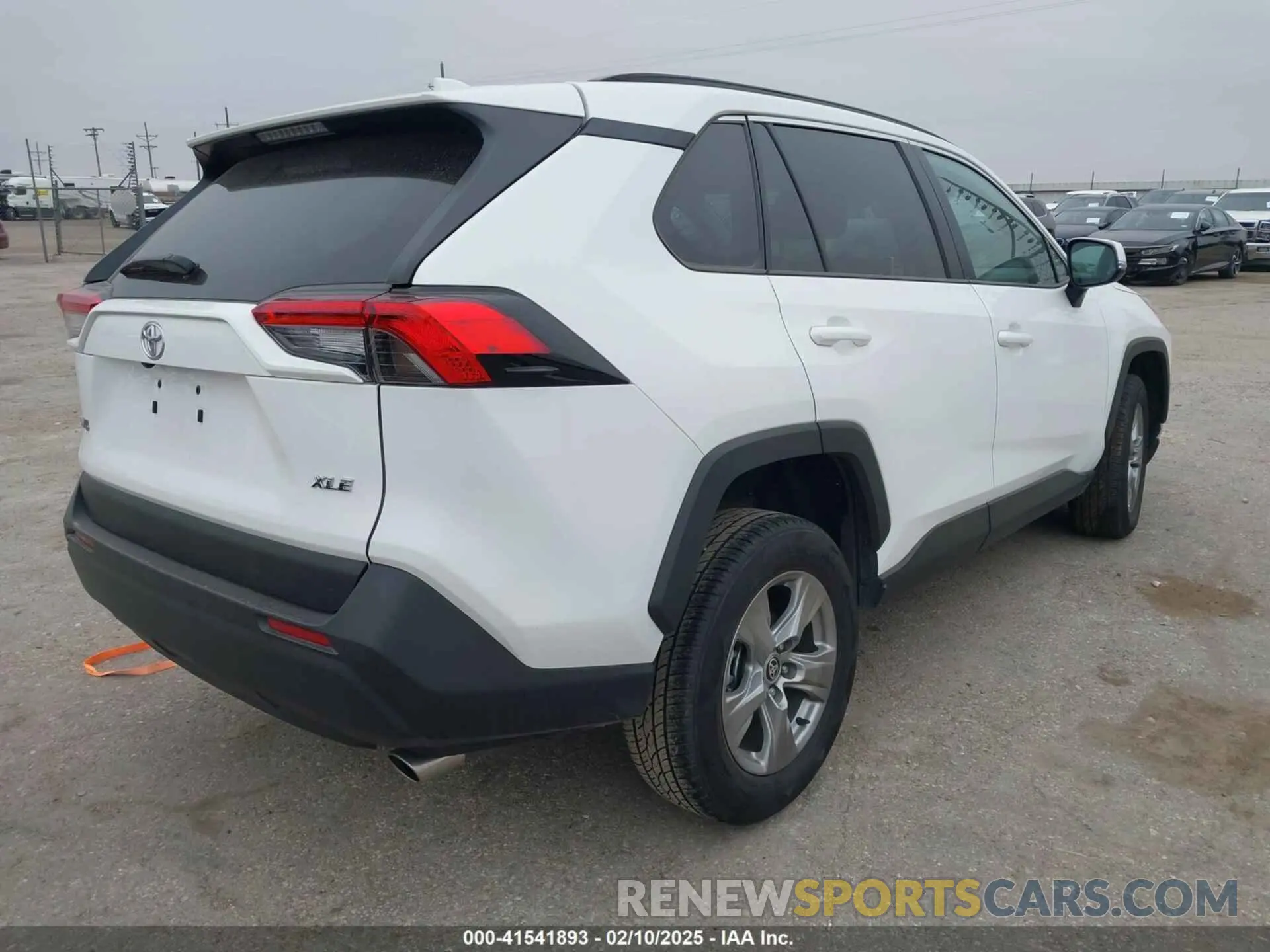 4 Photograph of a damaged car 2T3W1RFV3RW333655 TOYOTA RAV4 2024