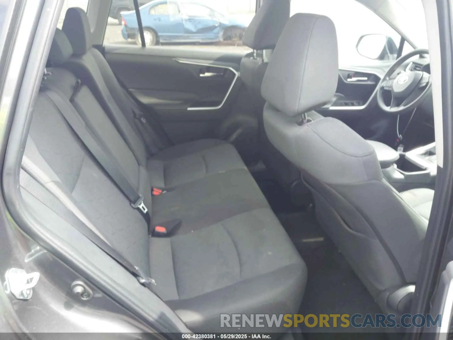 8 Фотография поврежденного автомобиля 2T3W1RFV3RW334434 TOYOTA RAV4 2024