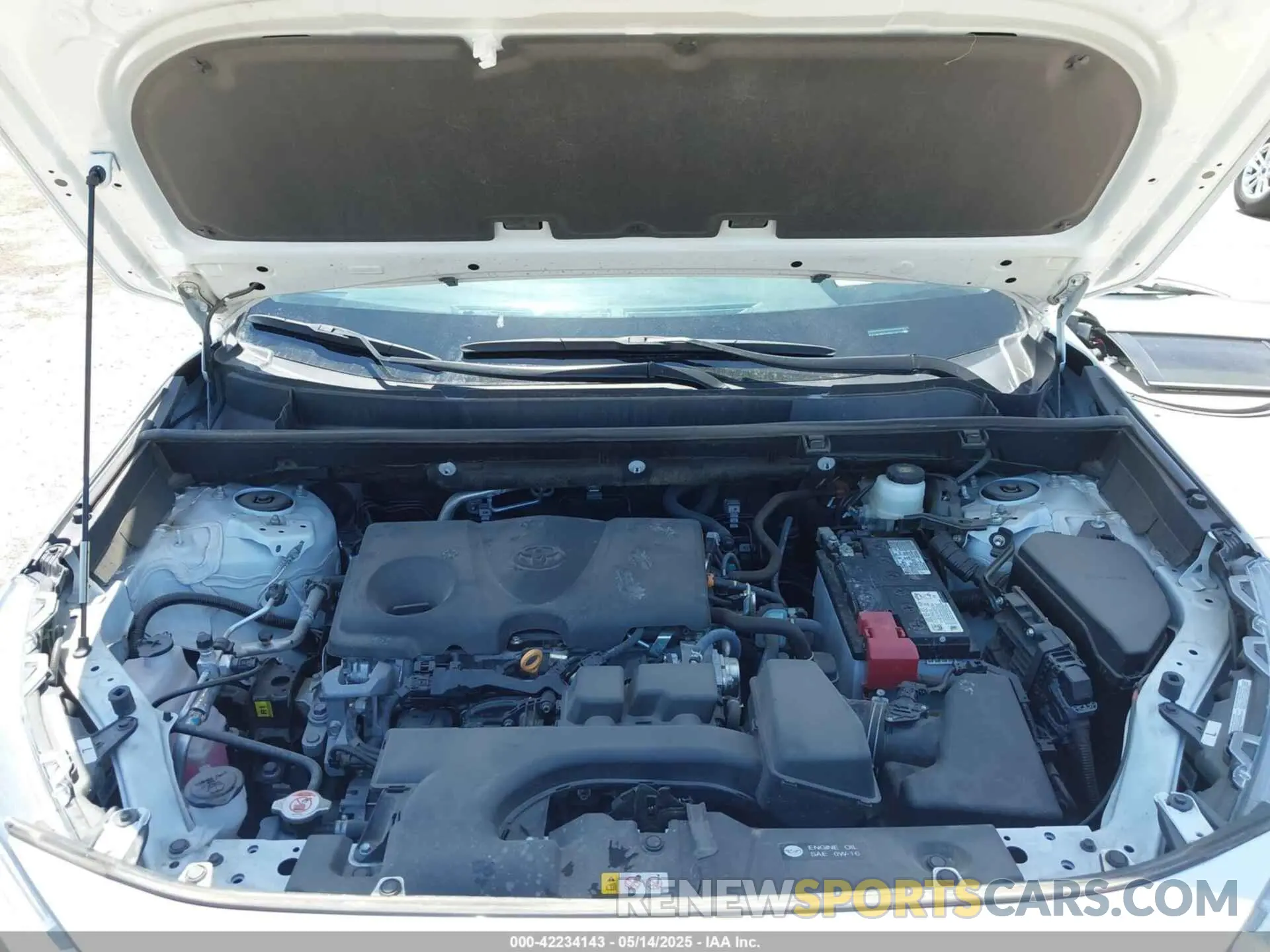 10 Фотография поврежденного автомобиля 2T3W1RFV4RW312779 TOYOTA RAV4 2024