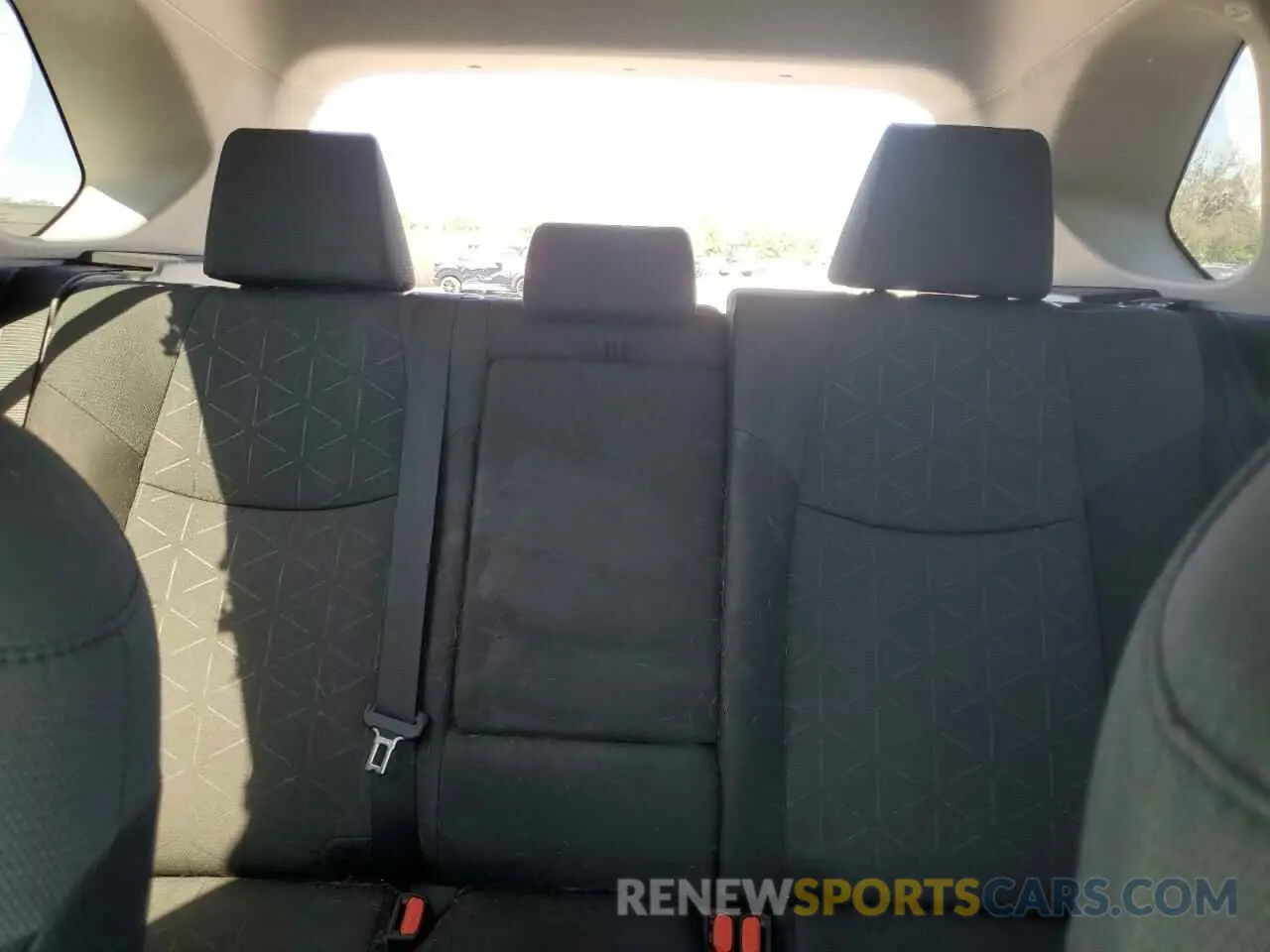 10 Фотография поврежденного автомобиля 2T3W1RFV4RW329422 TOYOTA RAV4 2024