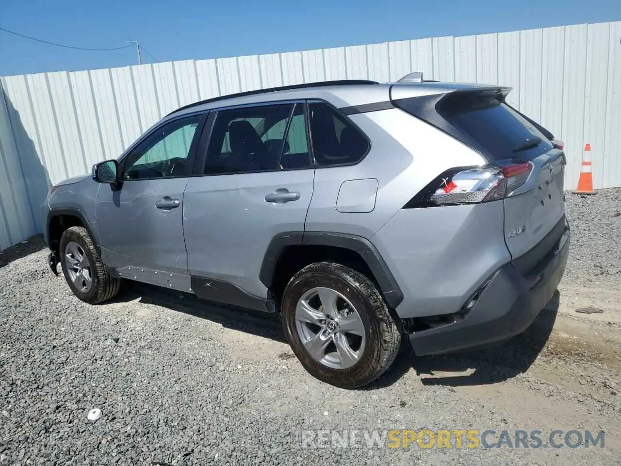 2 Фотография поврежденного автомобиля 2T3W1RFV4RW329422 TOYOTA RAV4 2024