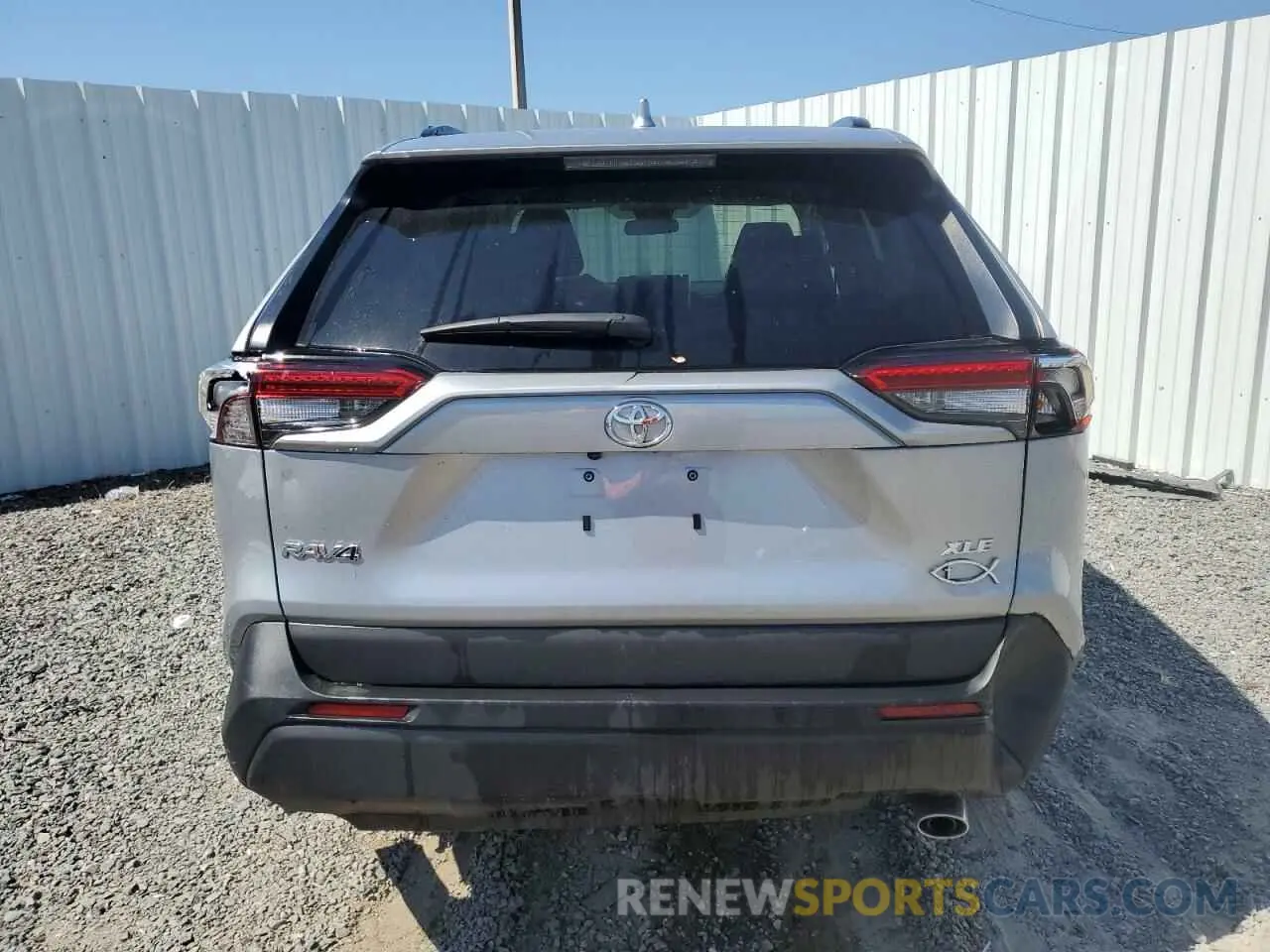 6 Фотография поврежденного автомобиля 2T3W1RFV4RW329422 TOYOTA RAV4 2024