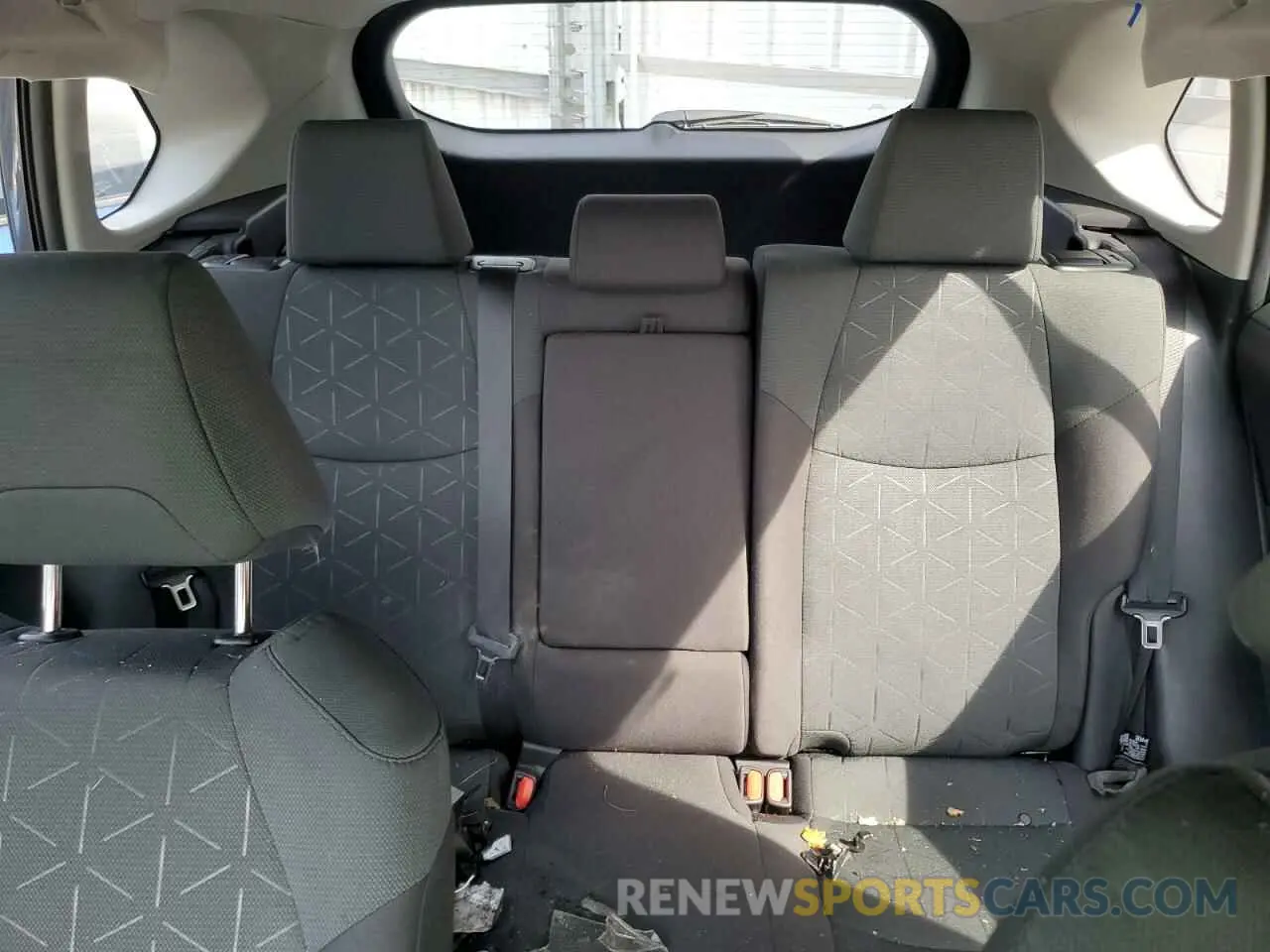 10 Фотография поврежденного автомобиля 2T3W1RFV4RW334359 TOYOTA RAV4 2024