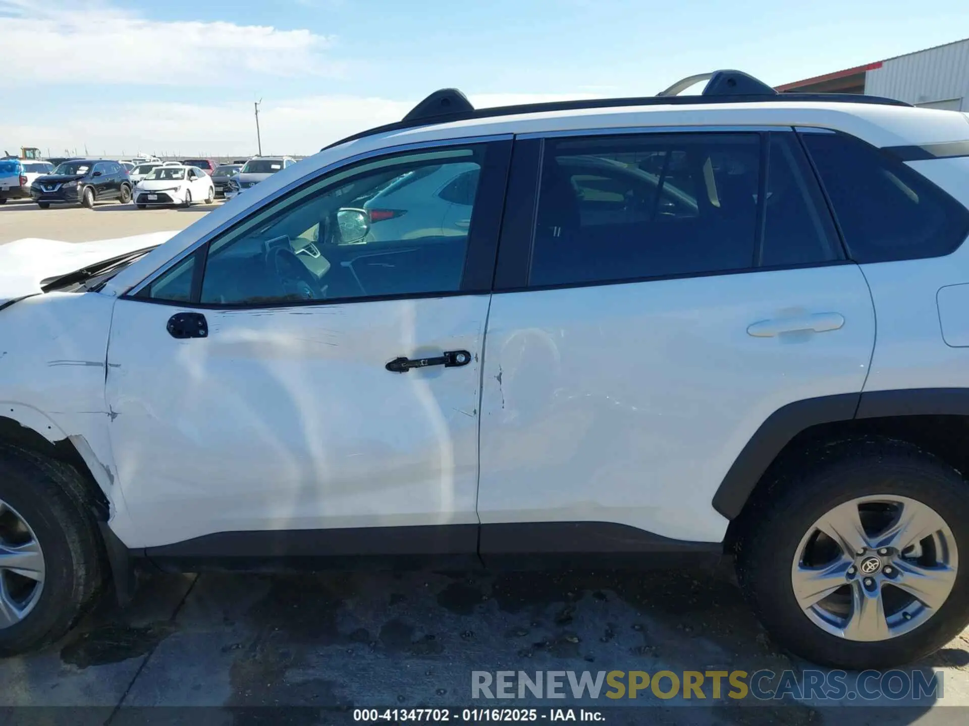 14 Фотография поврежденного автомобиля 2T3W1RFV4RW350304 TOYOTA RAV4 2024