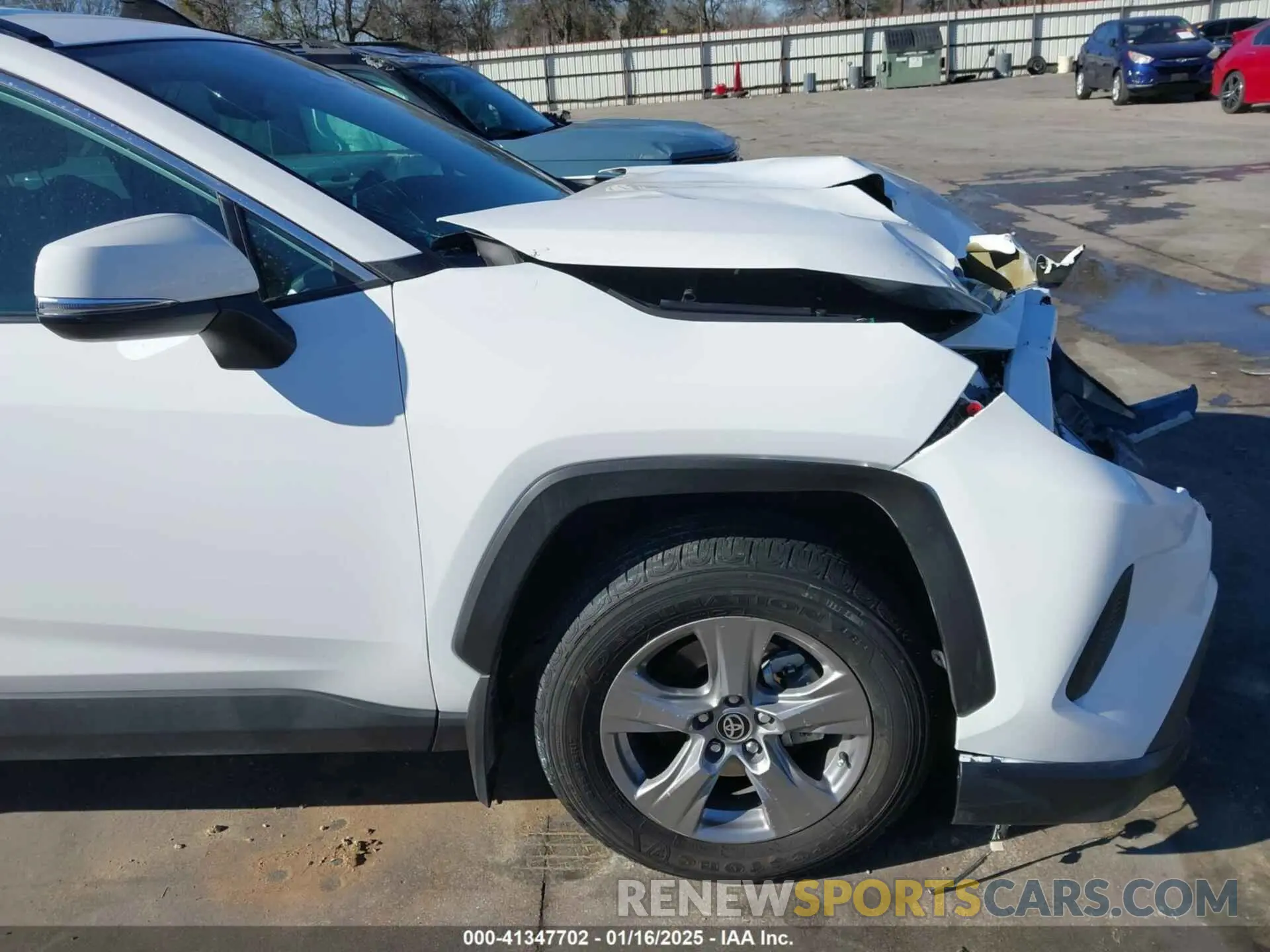 17 Фотография поврежденного автомобиля 2T3W1RFV4RW350304 TOYOTA RAV4 2024
