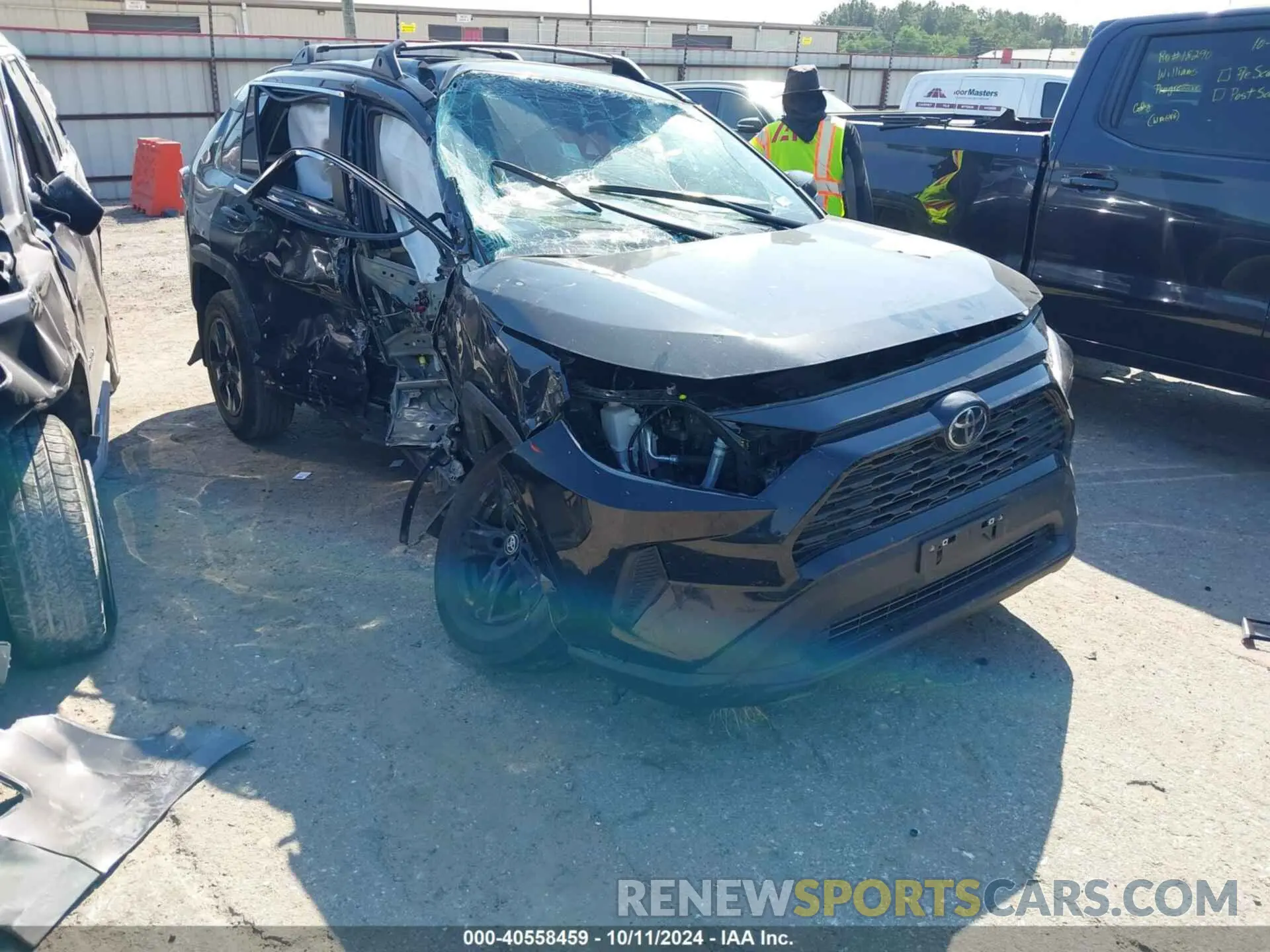 1 Фотография поврежденного автомобиля 2T3W1RFV6RC252909 TOYOTA RAV4 2024