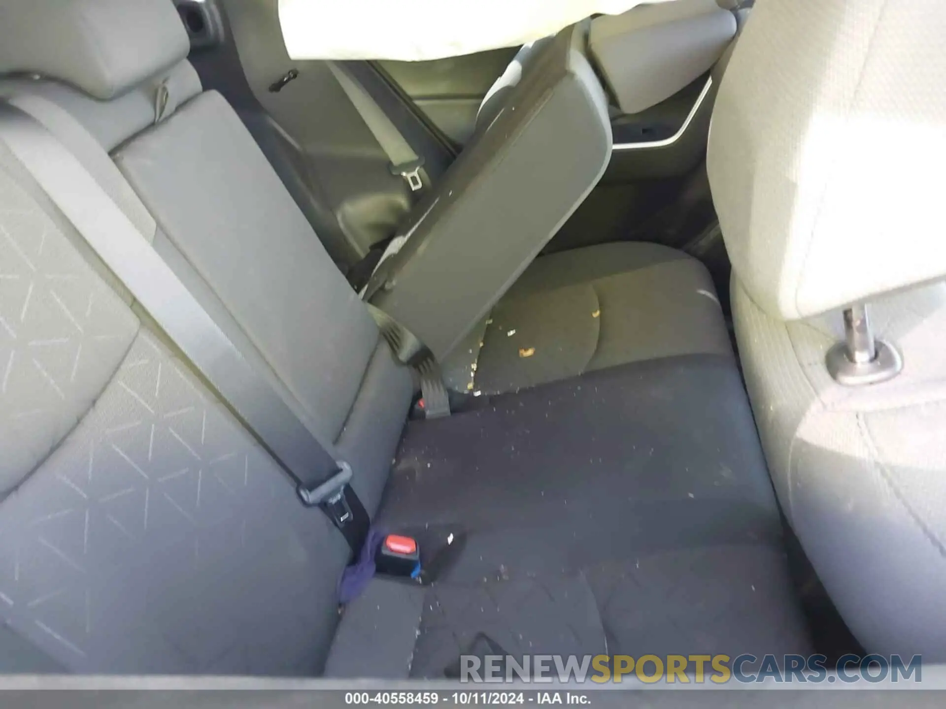 8 Фотография поврежденного автомобиля 2T3W1RFV6RC252909 TOYOTA RAV4 2024