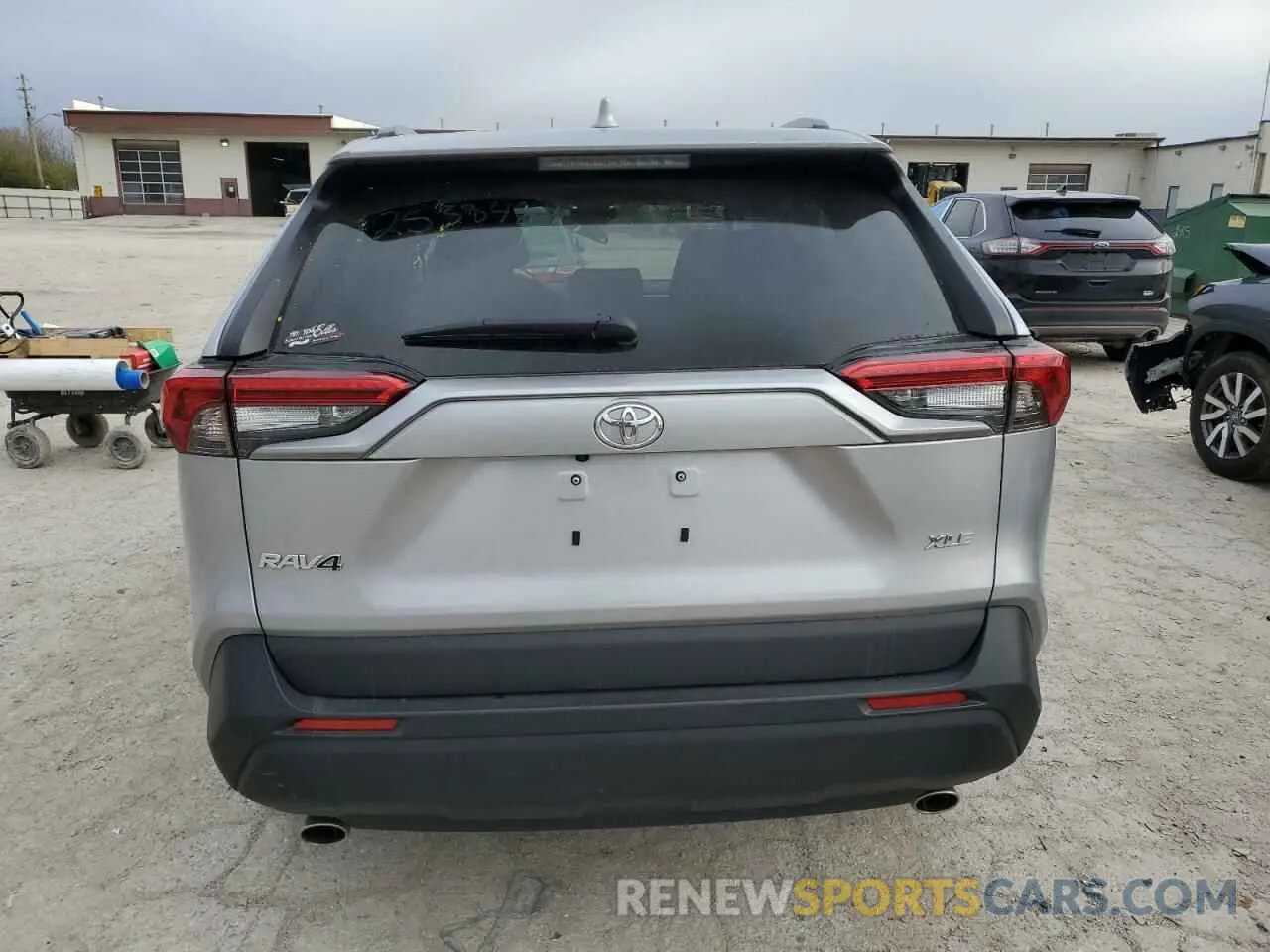 6 Photograph of a damaged car 2T3W1RFV6RC253848 TOYOTA RAV4 2024