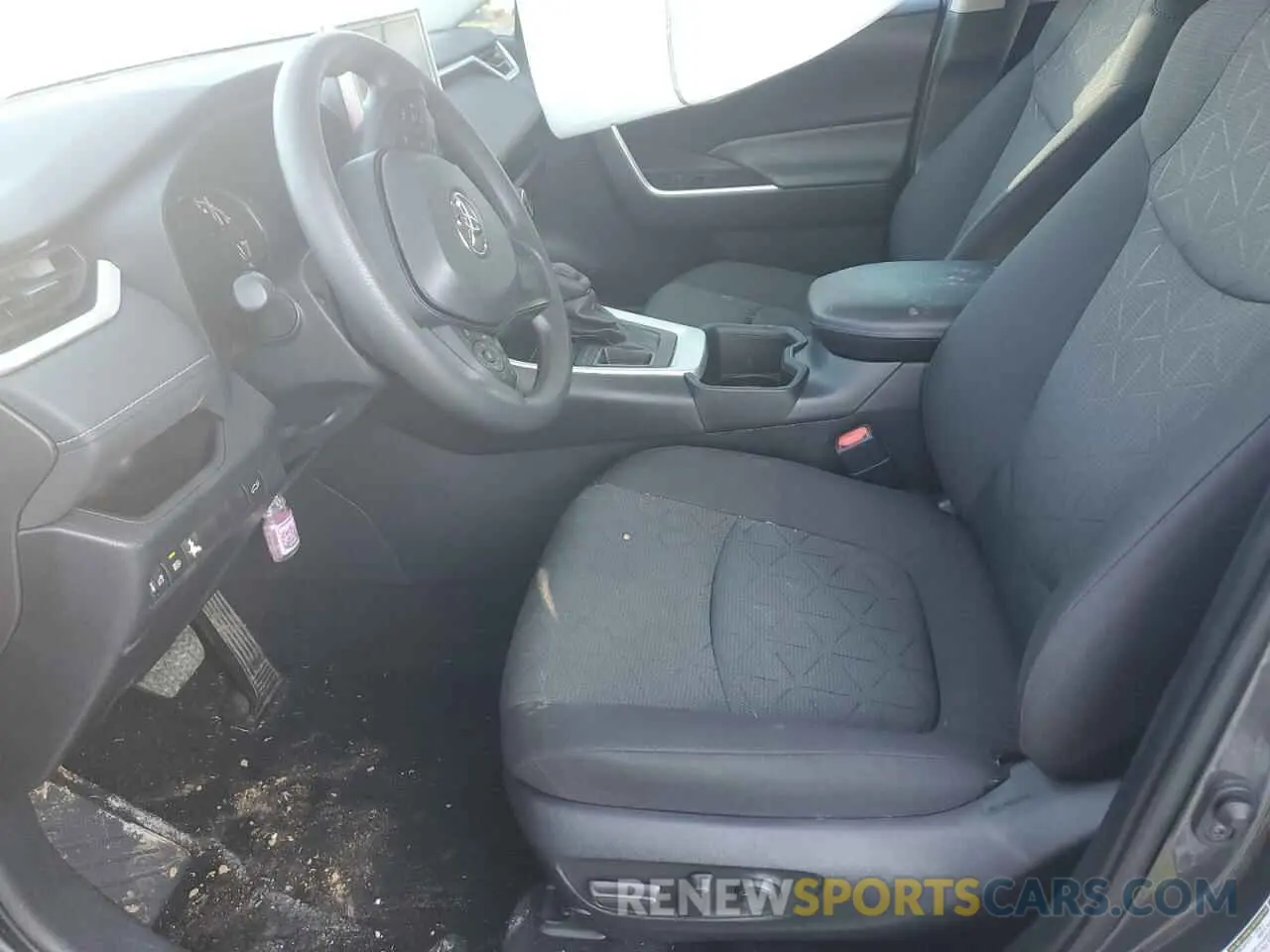 7 Photograph of a damaged car 2T3W1RFV6RC258628 TOYOTA RAV4 2024
