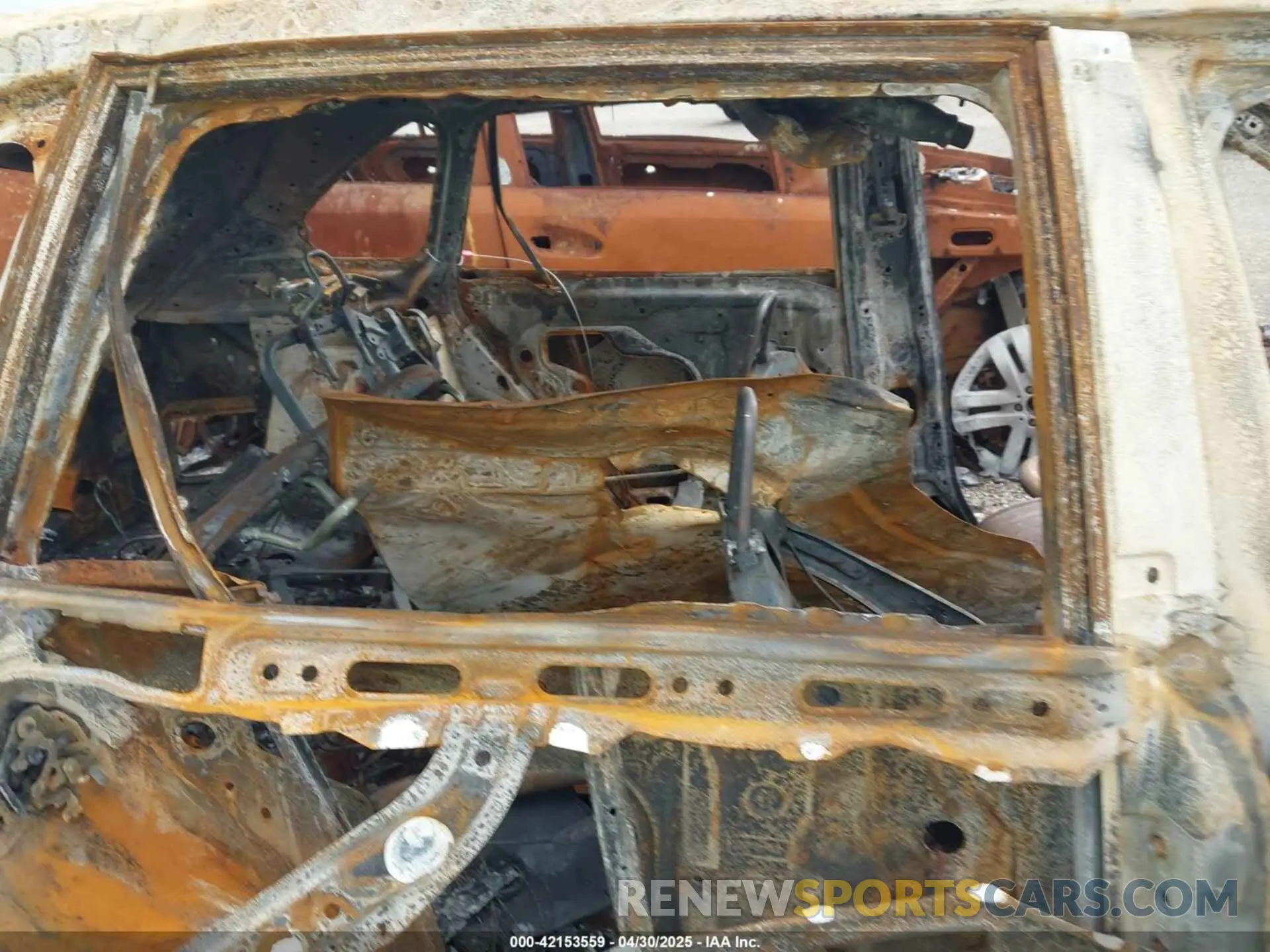 8 Photograph of a damaged car 2T3W1RFV6RC262159 TOYOTA RAV4 2024